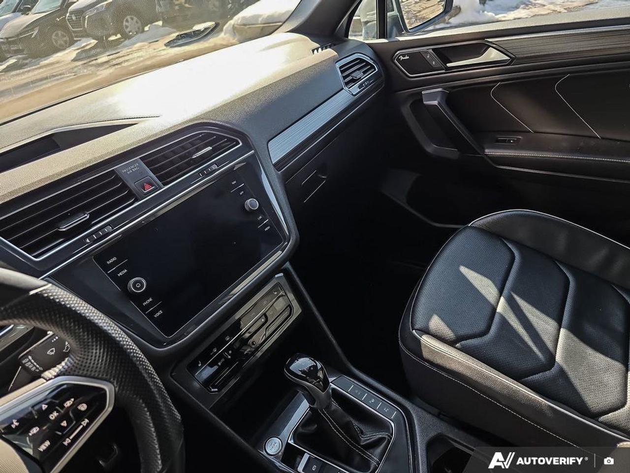 2023 Volkswagen Tiguan Highline R-Line | Fender Audio System | Wireless Apple Car Play | Photo