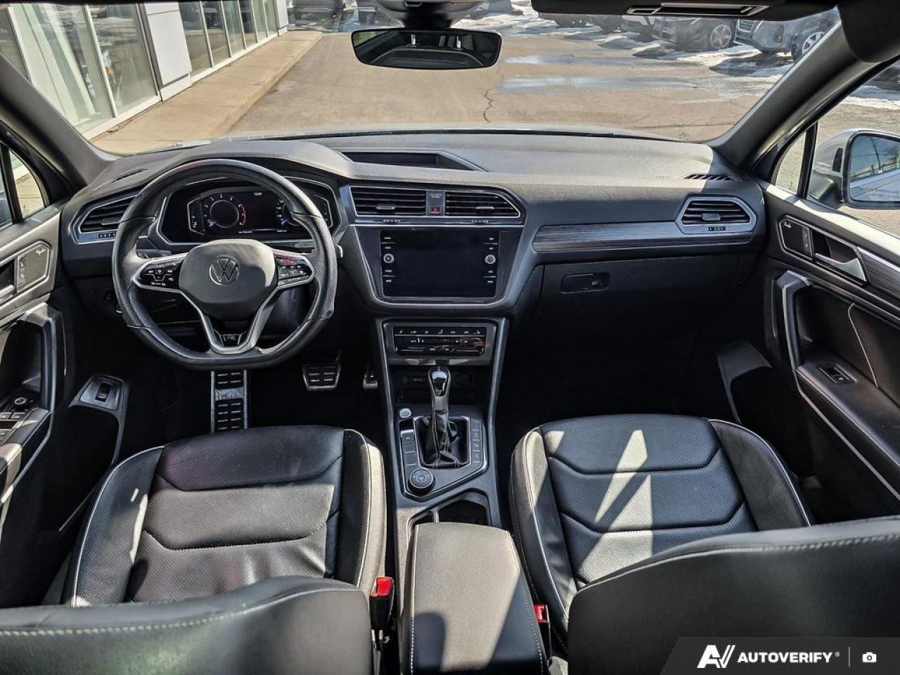 2023 Volkswagen Tiguan Highline R-Line | Fender Audio System | Wireless Apple Car Play | Photo