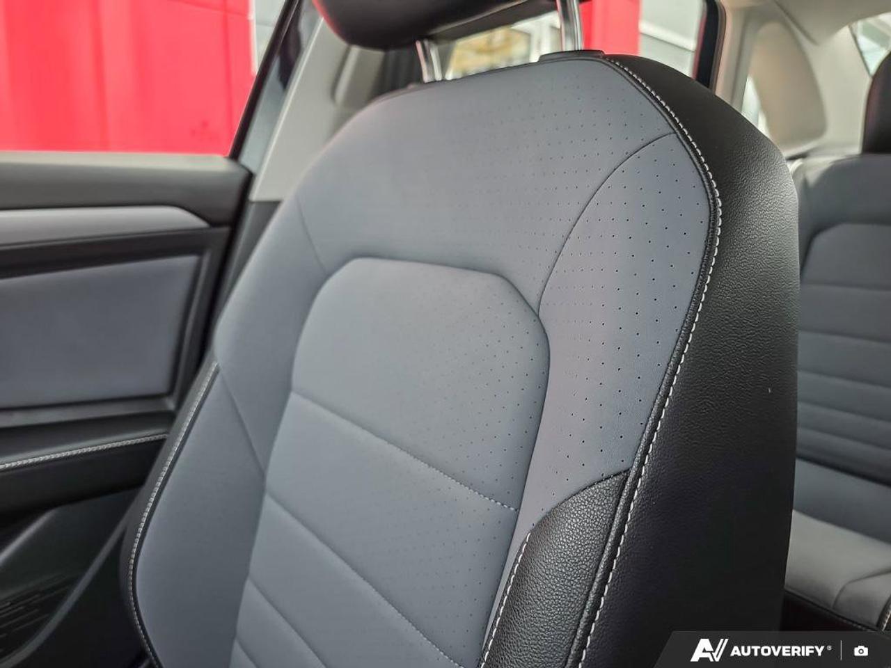 2025 Volkswagen Jetta Comfortline | Apple Car Play | Android Auto | Heated Seats | Photo