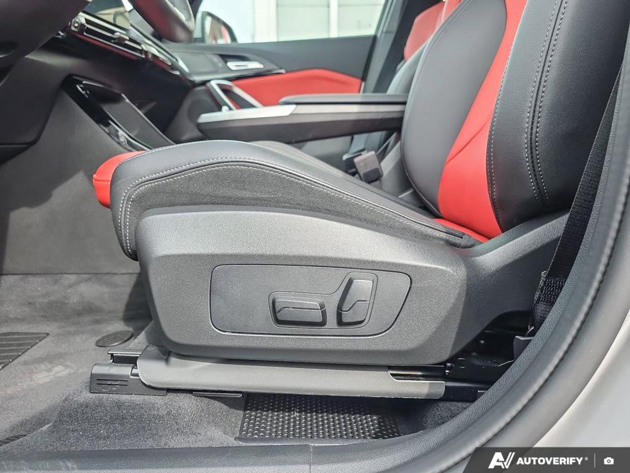2025 BMW X1 xDrive28i | Wireless Apple Car Play | Android Auto | Moonroof | Photo