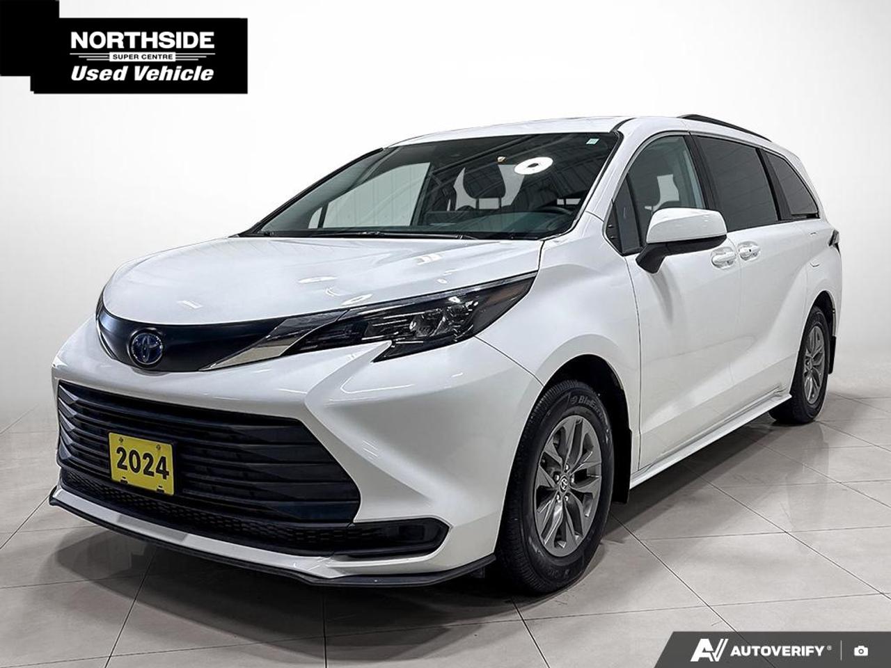 2024 Toyota Sienna LE 8-Passenger 4dr Front-Wheel Drive Passenger Van Photo