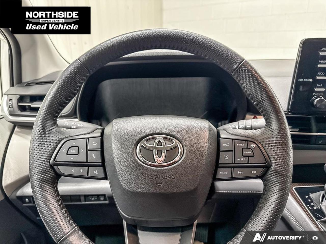 2024 Toyota Sienna LE 8-Passenger 4dr Front-Wheel Drive Passenger Van Photo