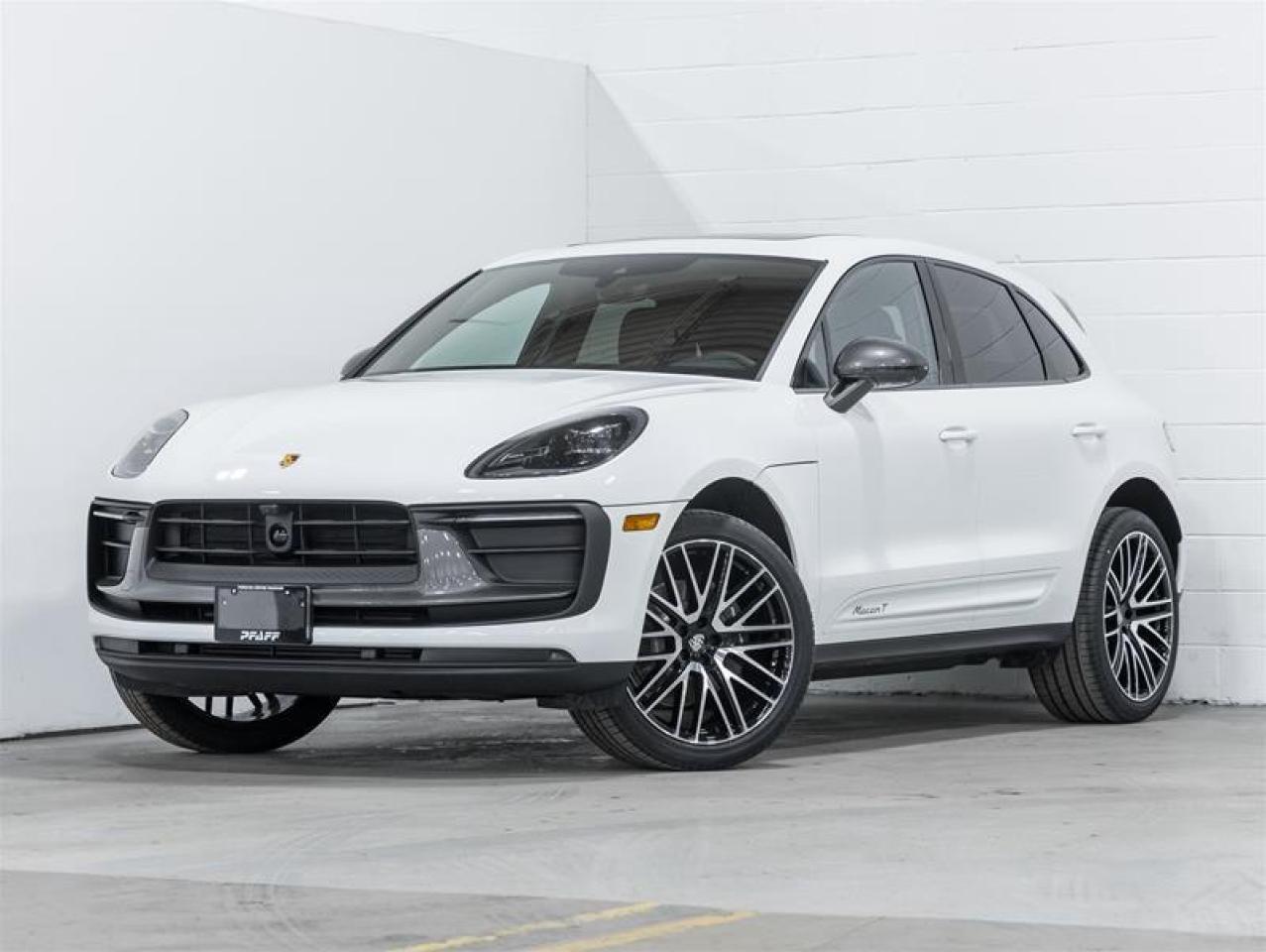 2026 Porsche Macan  Photo0