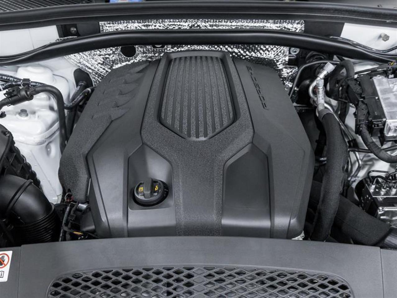 2026 Porsche Macan  Photo