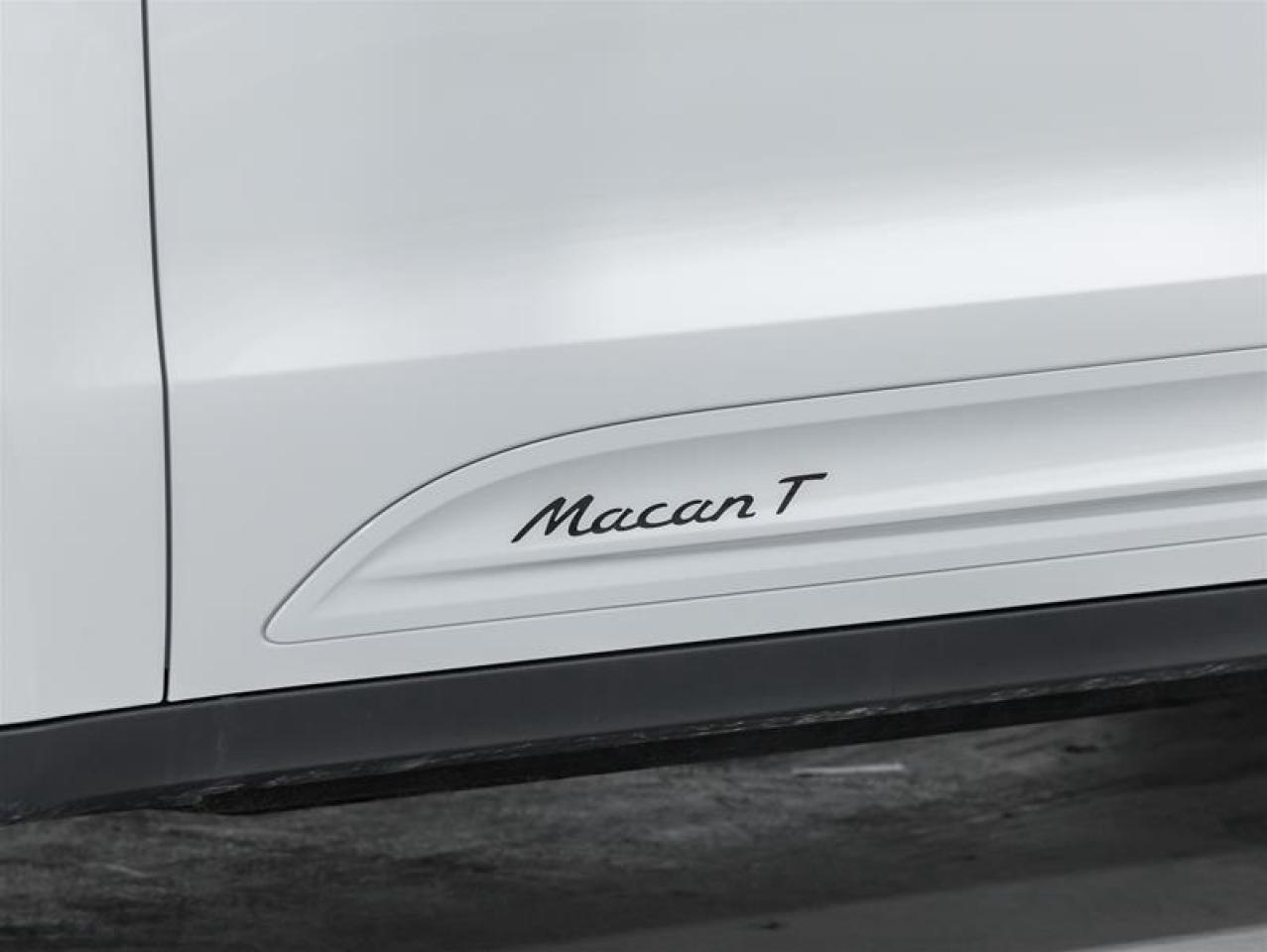 2026 Porsche Macan  Photo