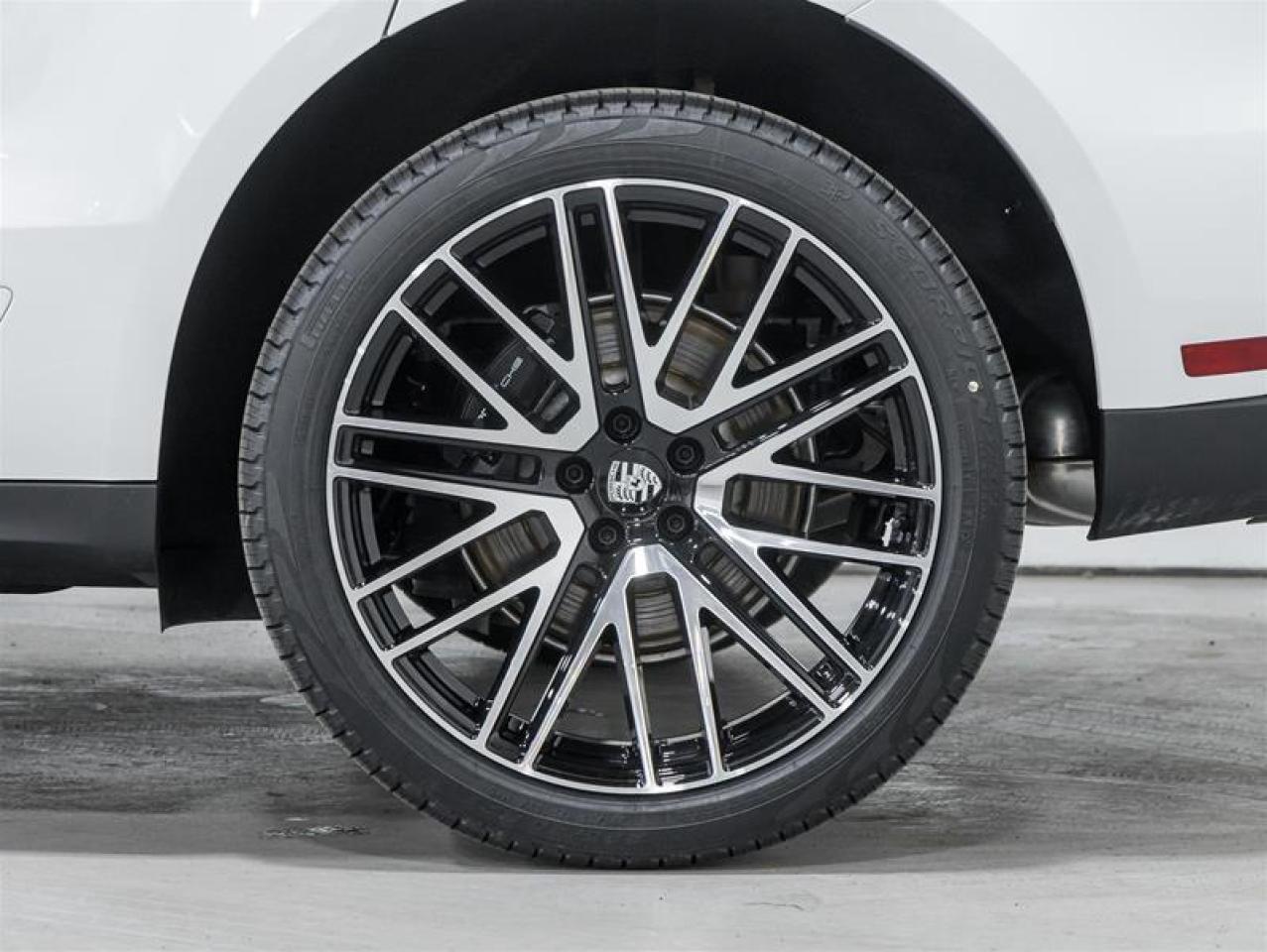 2026 Porsche Macan  Photo