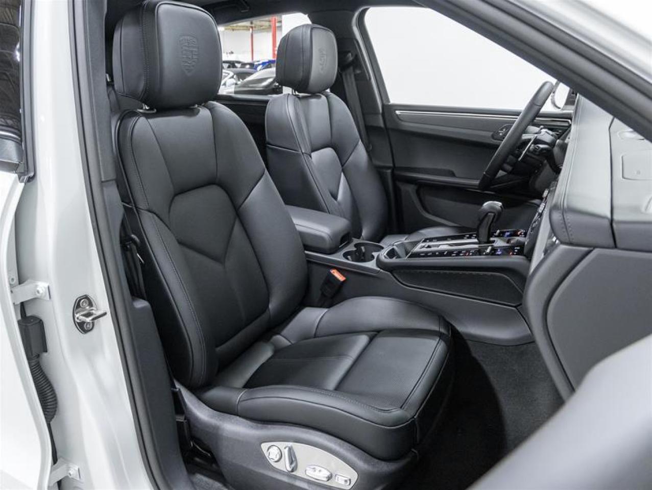 2026 Porsche Macan  Photo