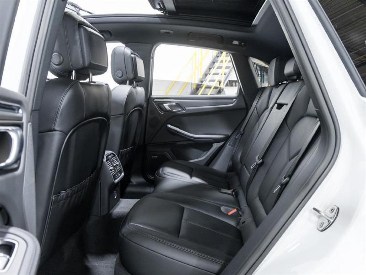 2026 Porsche Macan  Photo