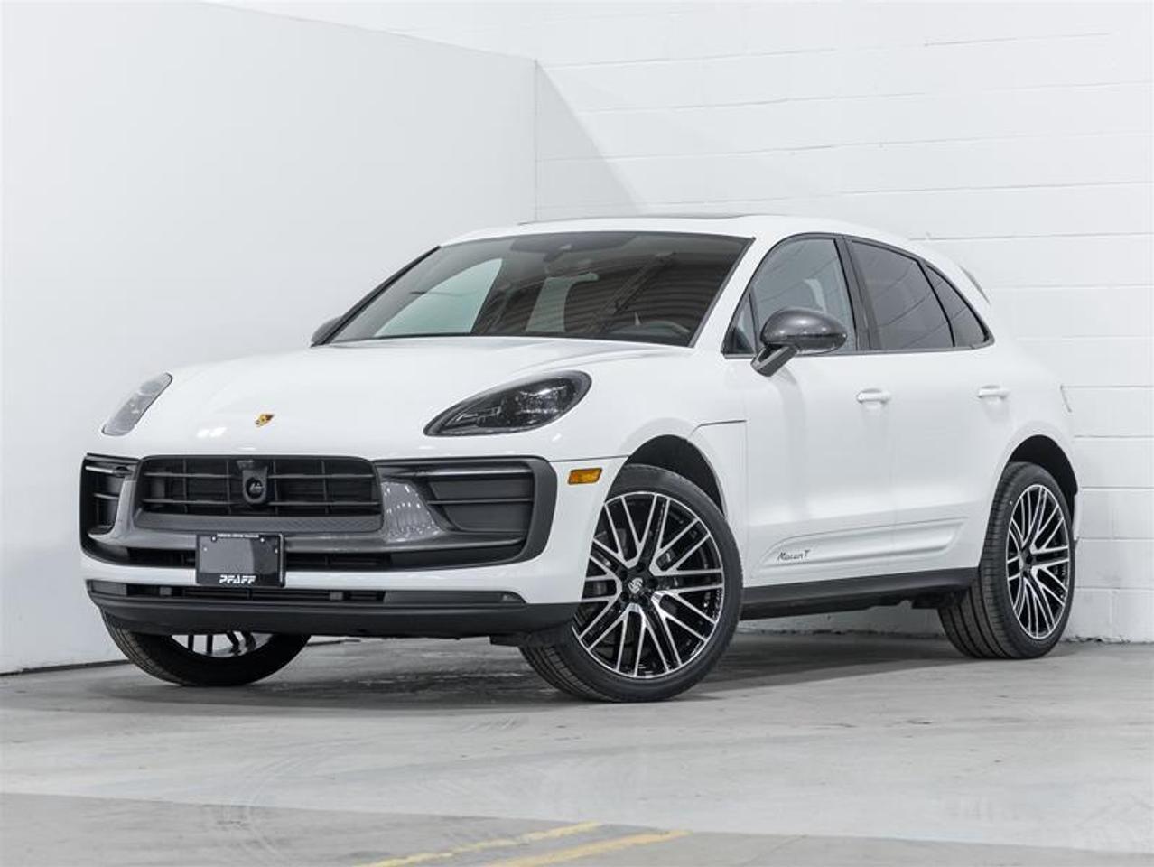 2026 Porsche Macan  Photo