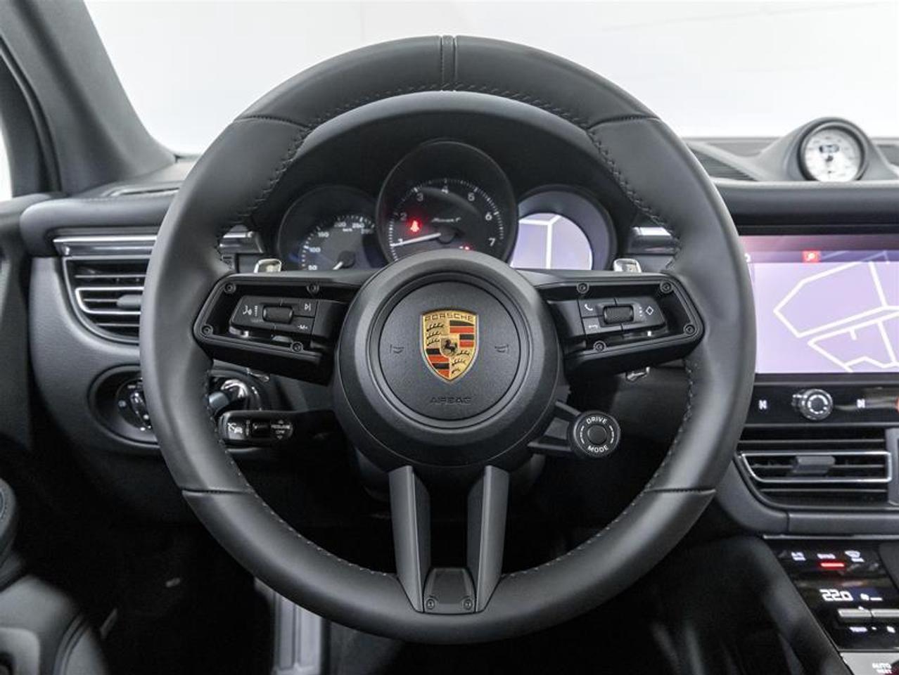 2026 Porsche Macan  Photo