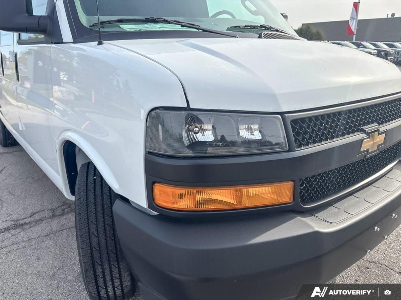 2026 Chevrolet Express 2500 Work Van Rear-Wheel Drive Extended Cargo Van Photo