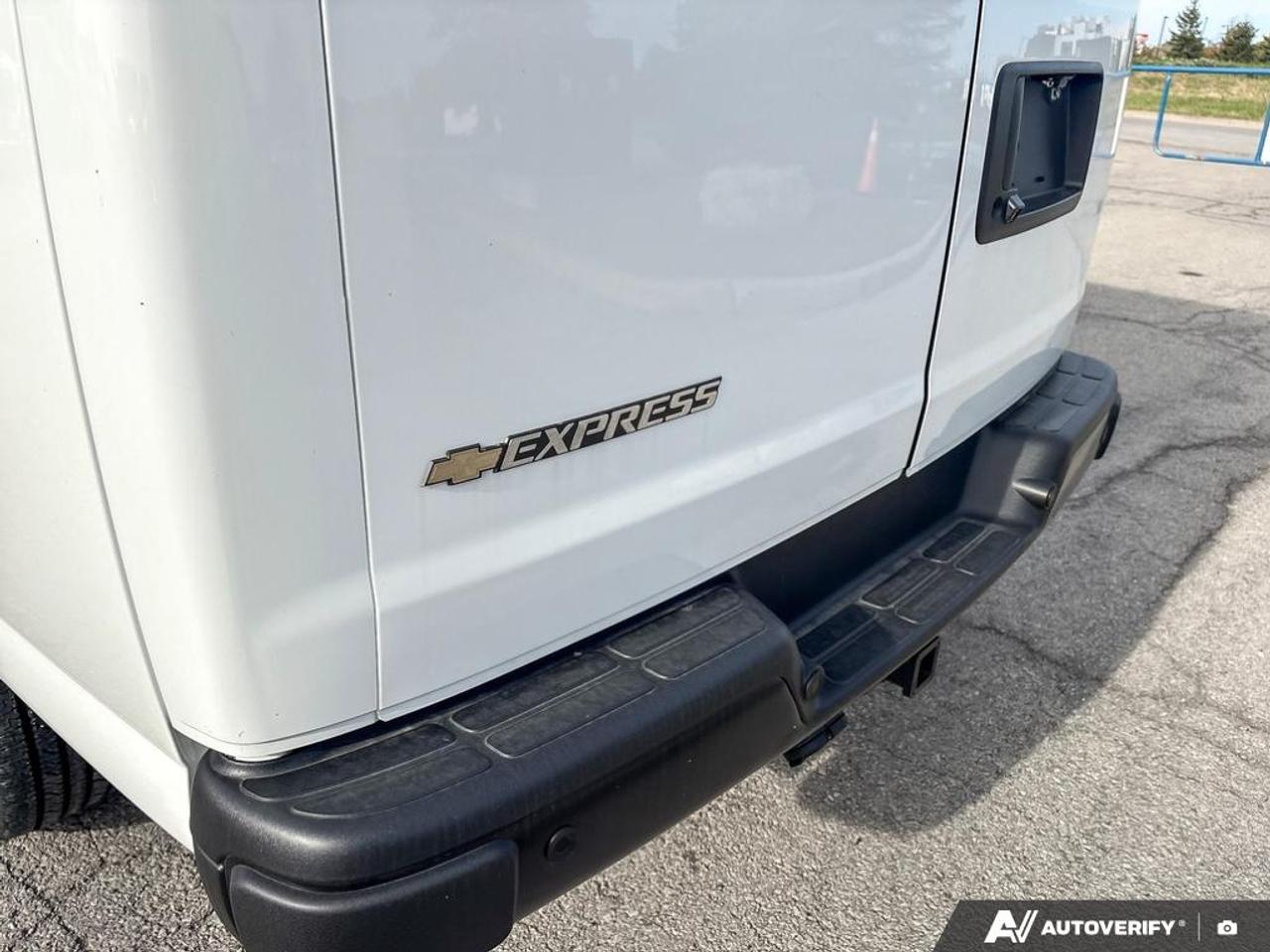 2026 Chevrolet Express 2500 Work Van Rear-Wheel Drive Extended Cargo Van Photo
