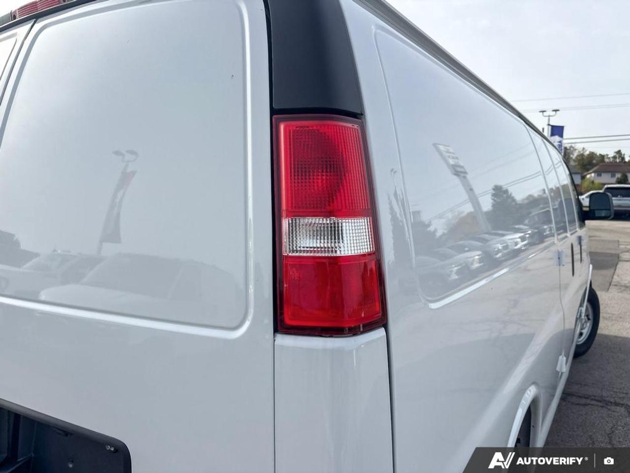 2026 Chevrolet Express 2500 Work Van Rear-Wheel Drive Extended Cargo Van Photo