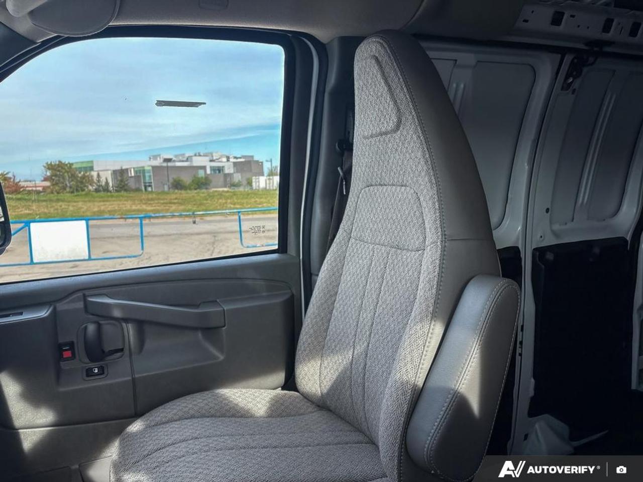 2026 Chevrolet Express 2500 Work Van Rear-Wheel Drive Extended Cargo Van Photo
