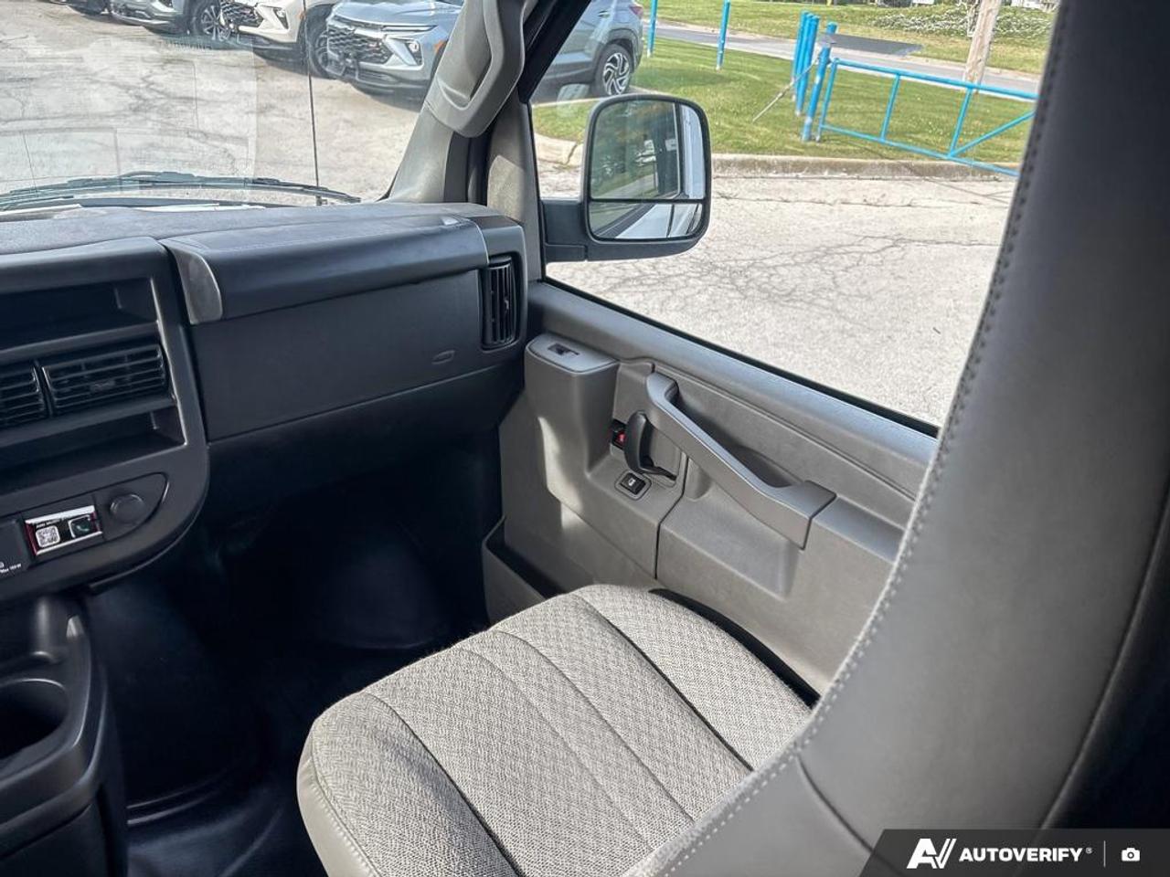 2026 Chevrolet Express 2500 Work Van Rear-Wheel Drive Extended Cargo Van Photo
