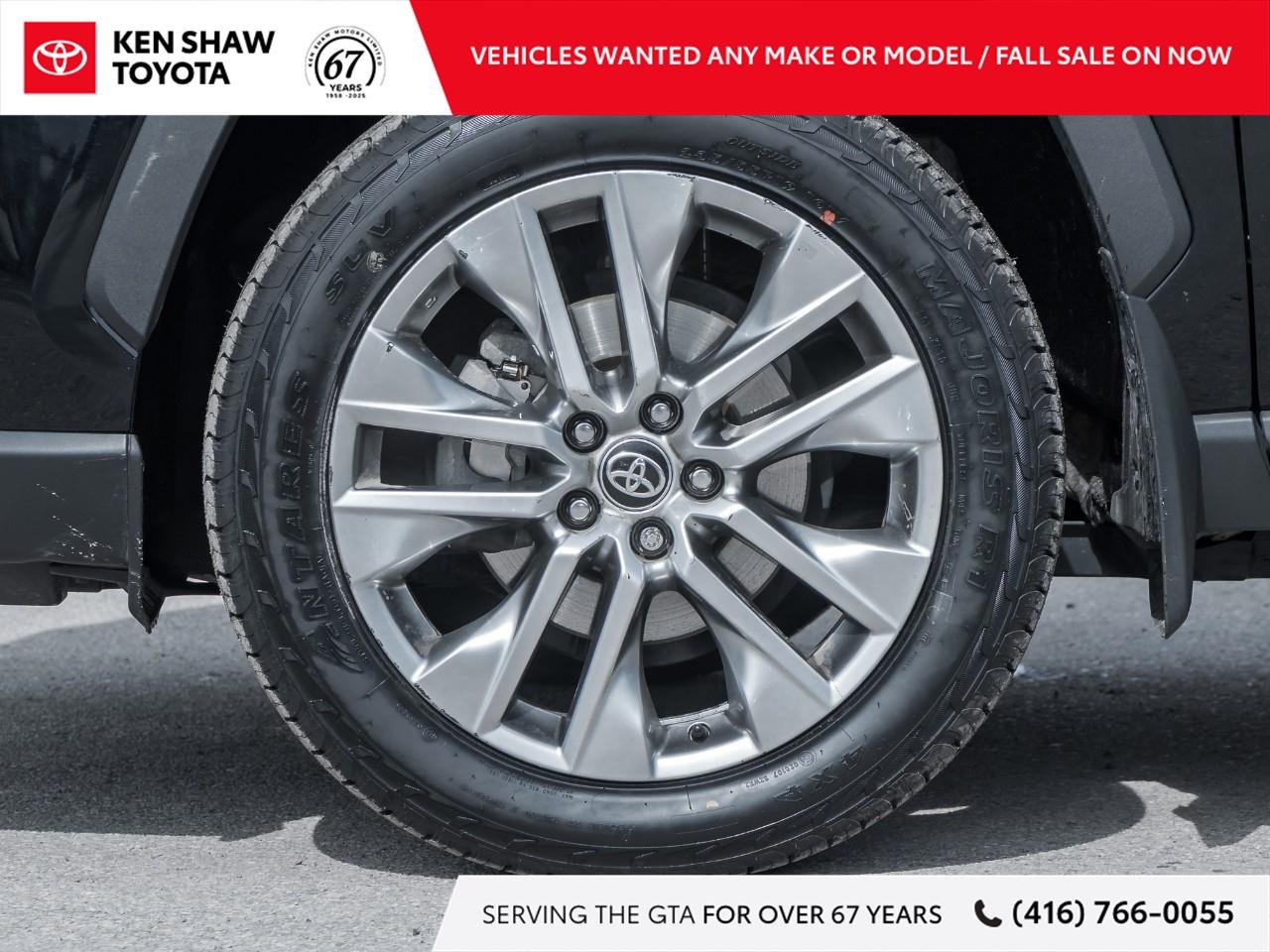 2023 Toyota RAV4 XLE 4dr All-wheel Drive Photo4