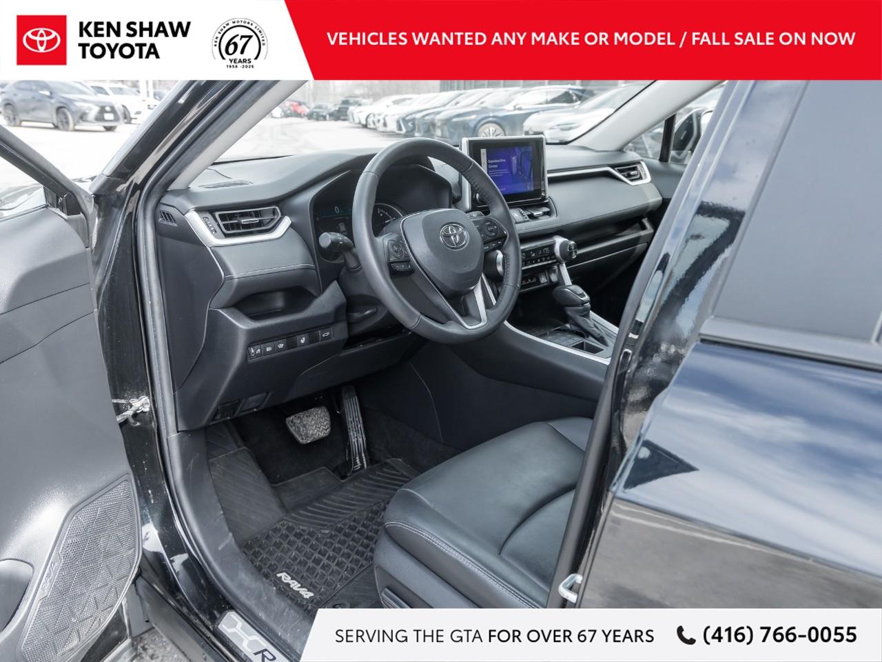 2023 Toyota RAV4 XLE 4dr All-wheel Drive Photo