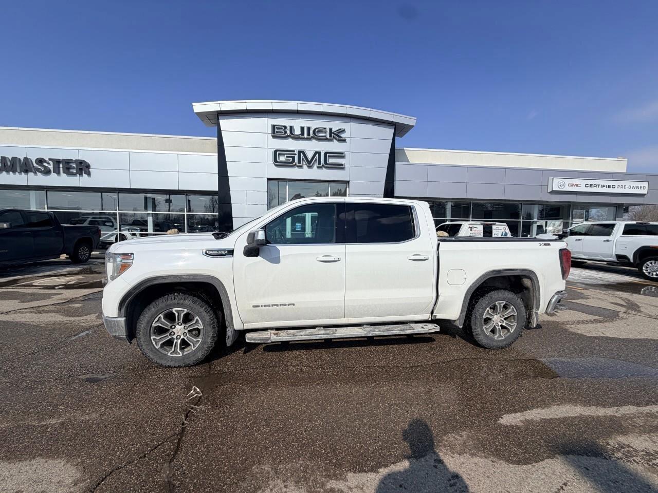 2019 GMC Sierra 1500 SLESLE, 5.3L V8, 4X4, ALLOYS, CLOTH, 1-OWNER, CERT Photo