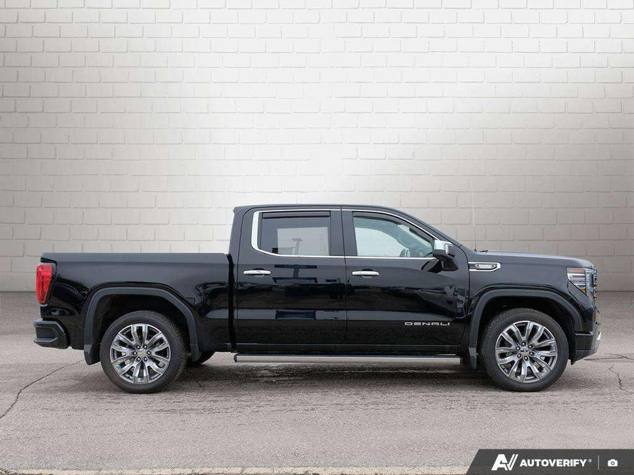 2025 GMC Sierra 1500 DENALI, 4X4, 3.0L DIESEL, ALLOYS, LEATHER, 1-OWNER, CERTIFIED PREOWNED! Photo