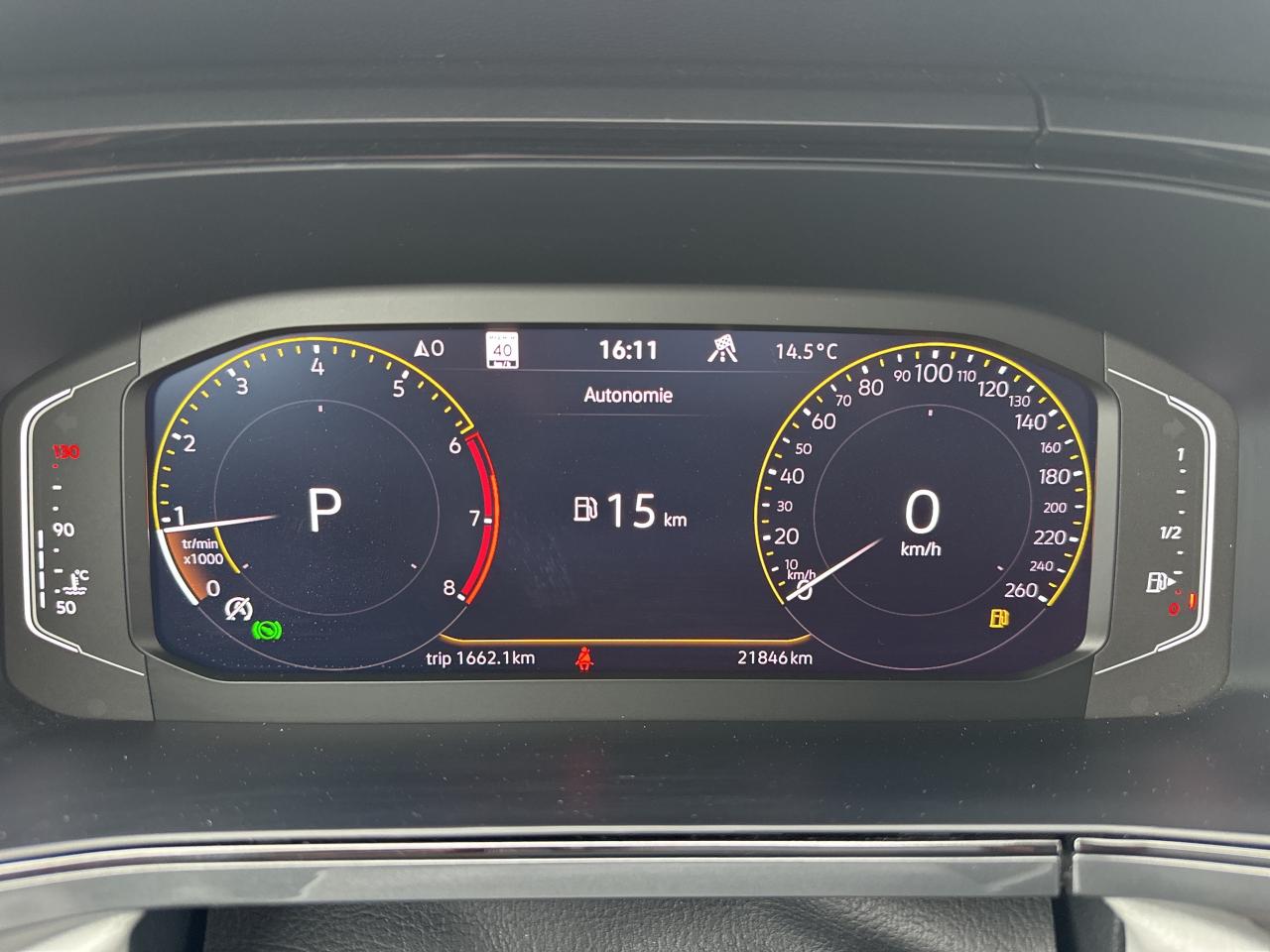 2024 Volkswagen Taos Highline 4MOTION Photo