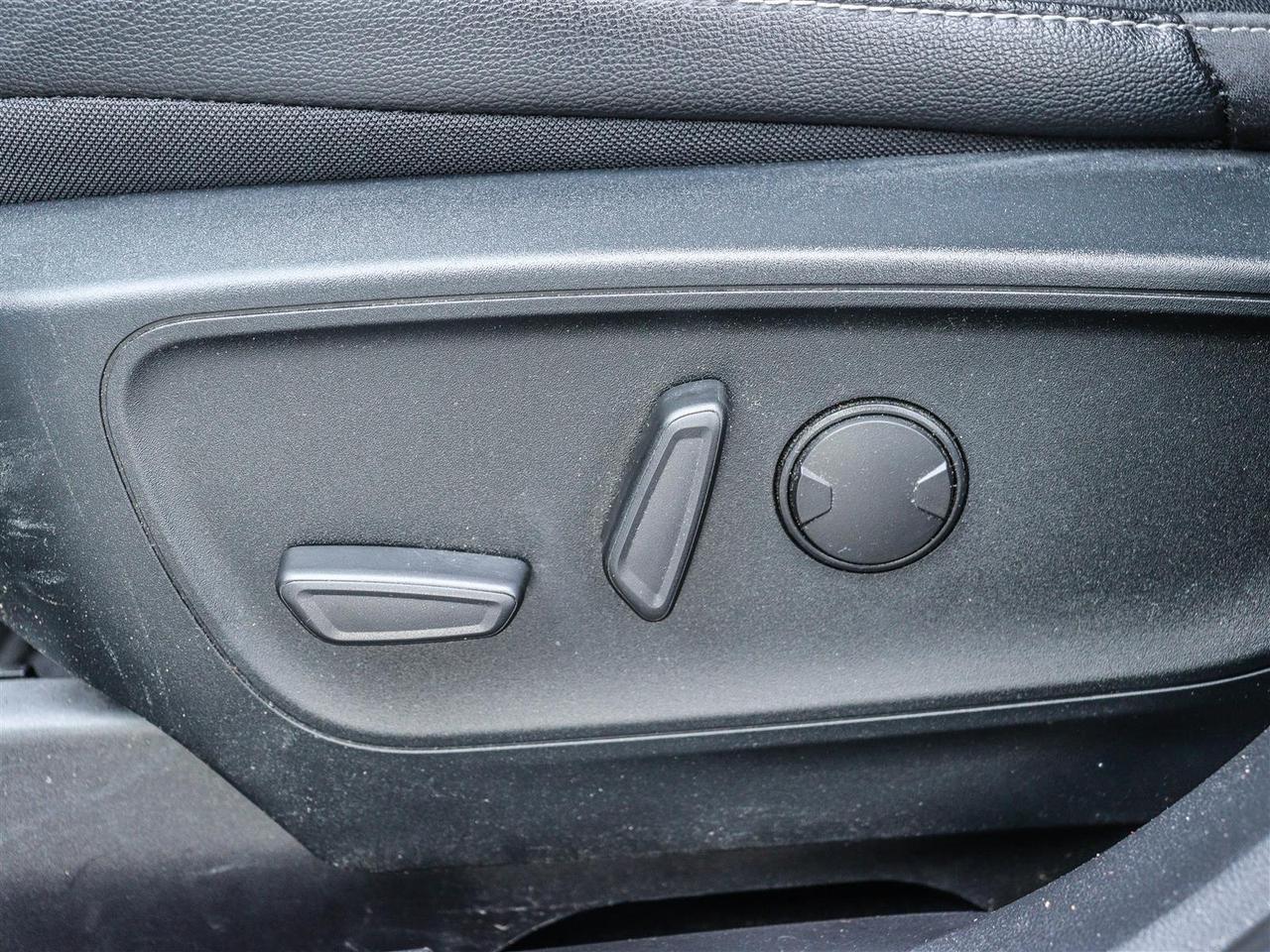 2020 Ford Escape Titanium Hybrid 4dr Front-Wheel Drive Photo