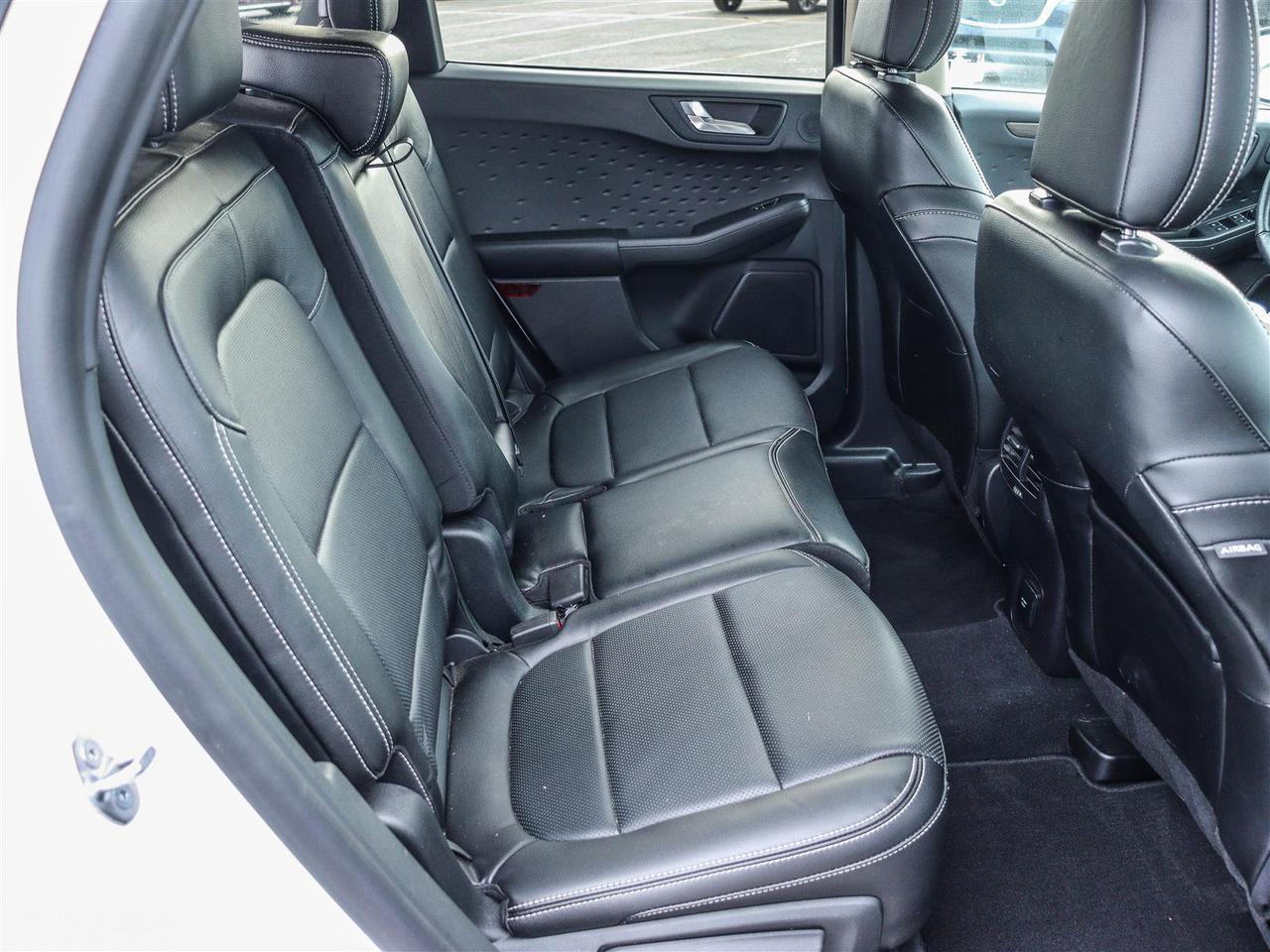 2020 Ford Escape Titanium Hybrid 4dr Front-Wheel Drive Photo