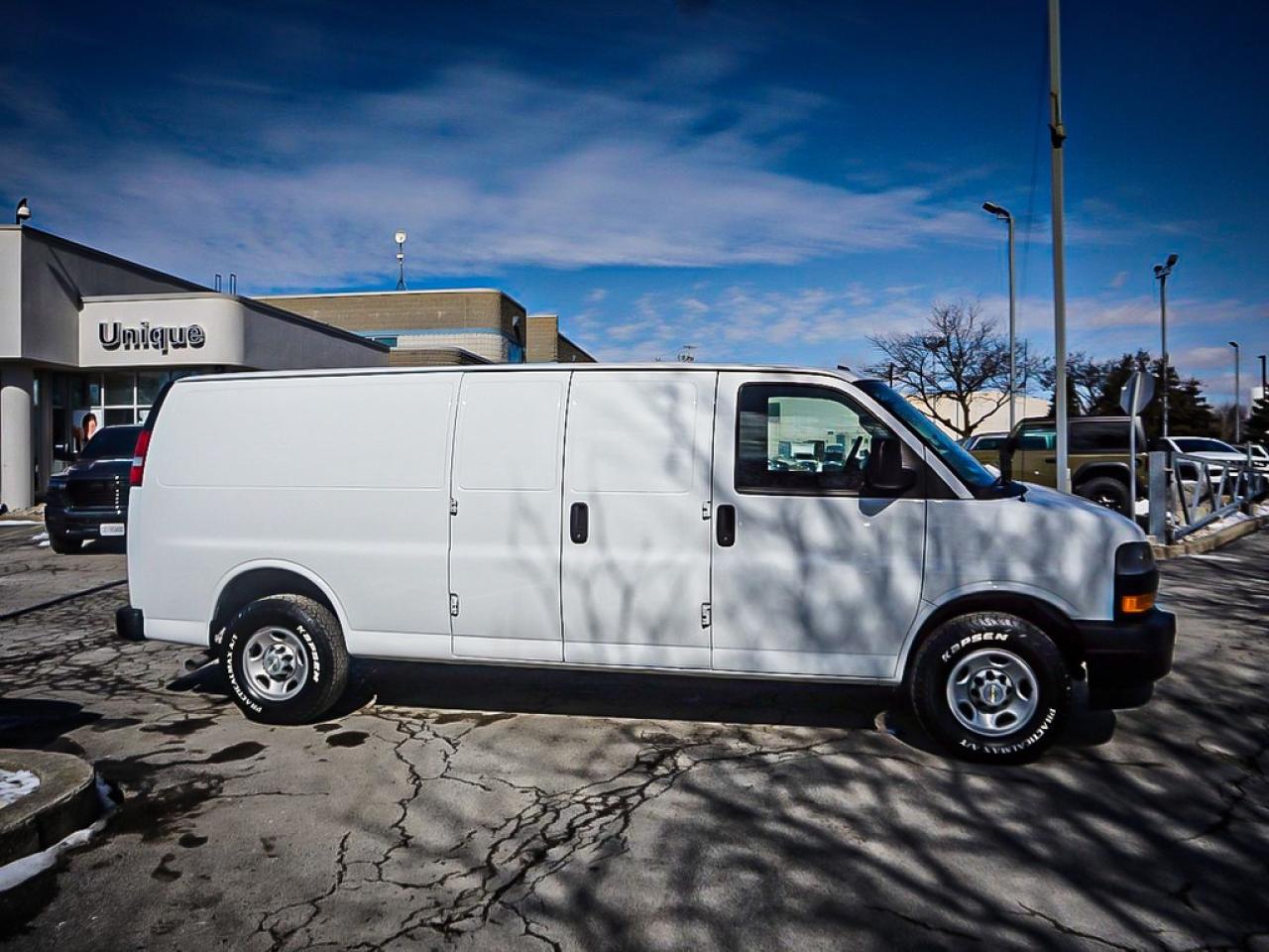 2023 Chevrolet Express  Photo