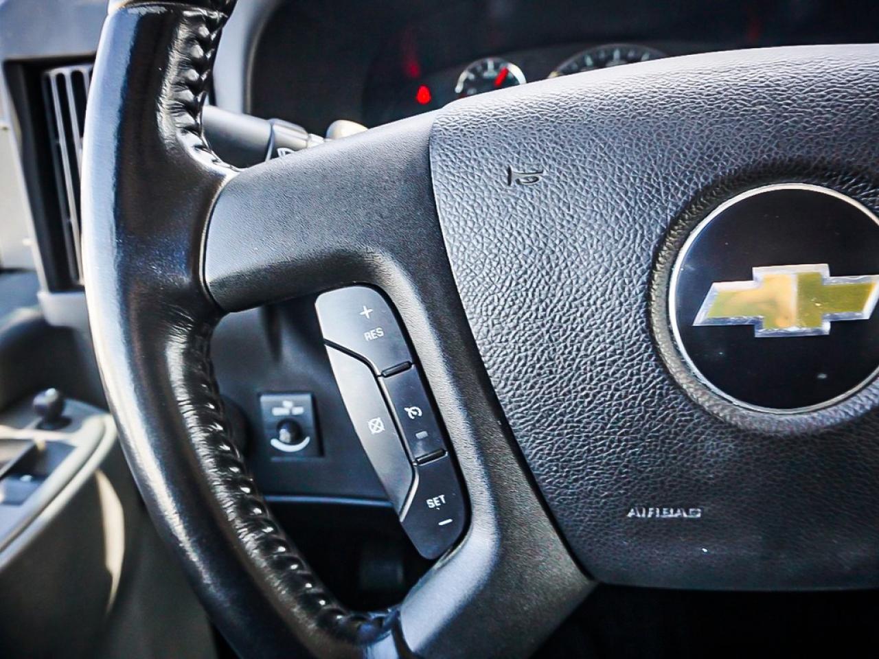 2023 Chevrolet Express  Photo