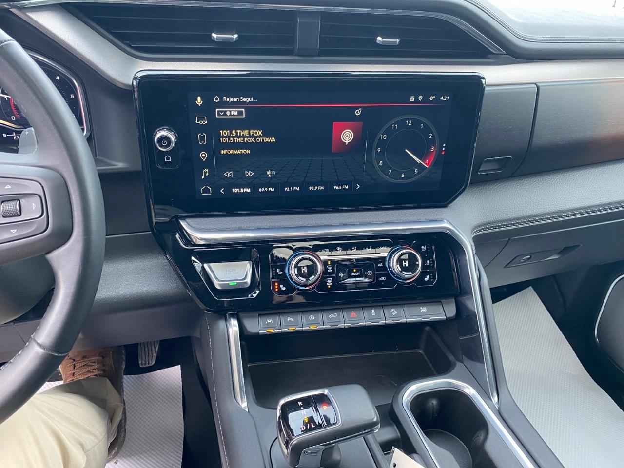 2024 GMC Sierra 1500 Crew Cab Short Box 4-Wheel Drive Denali Photo