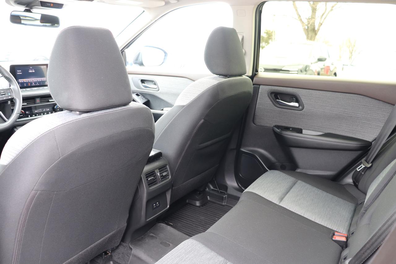2023 Nissan Rogue SV AWD NO ACCIDENTS CARPLAY REMOTE START B-SPOT Photo