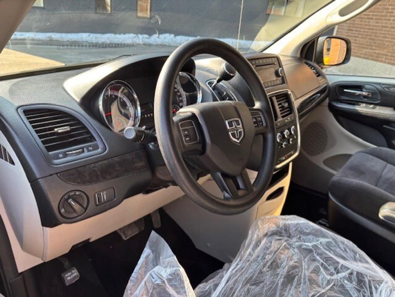 2014 Dodge Grand Caravan SE *CARGO-ONLY 87,000KM-1 OWNER-DIVIDER-CERTIFIED* Photo