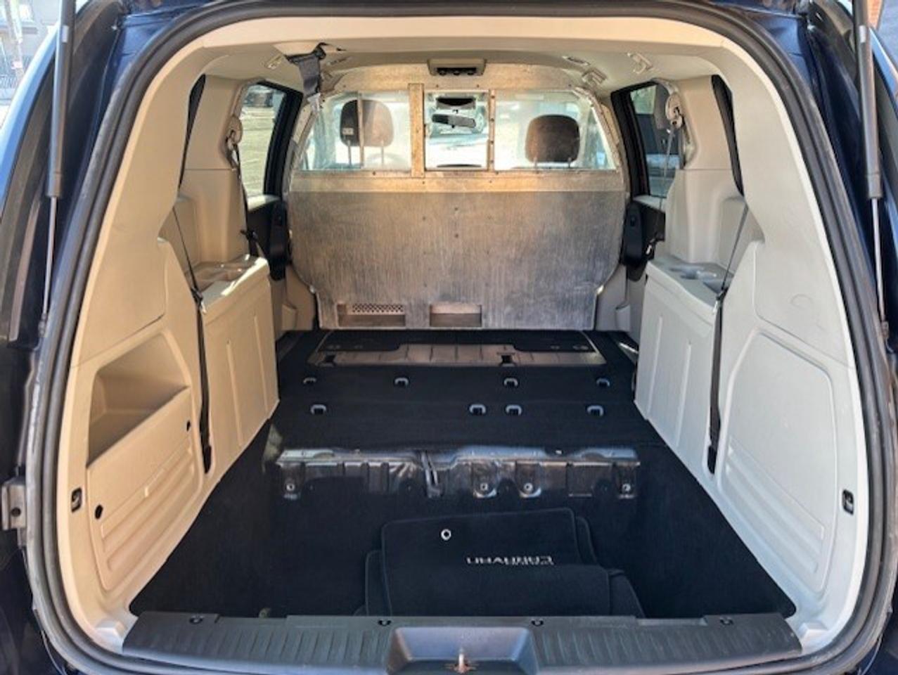 2014 Dodge Grand Caravan Cargo SE *CARGO-ONLY 87,000KM-1 OWNER-DIVIDER-CERTIFIED* Photo