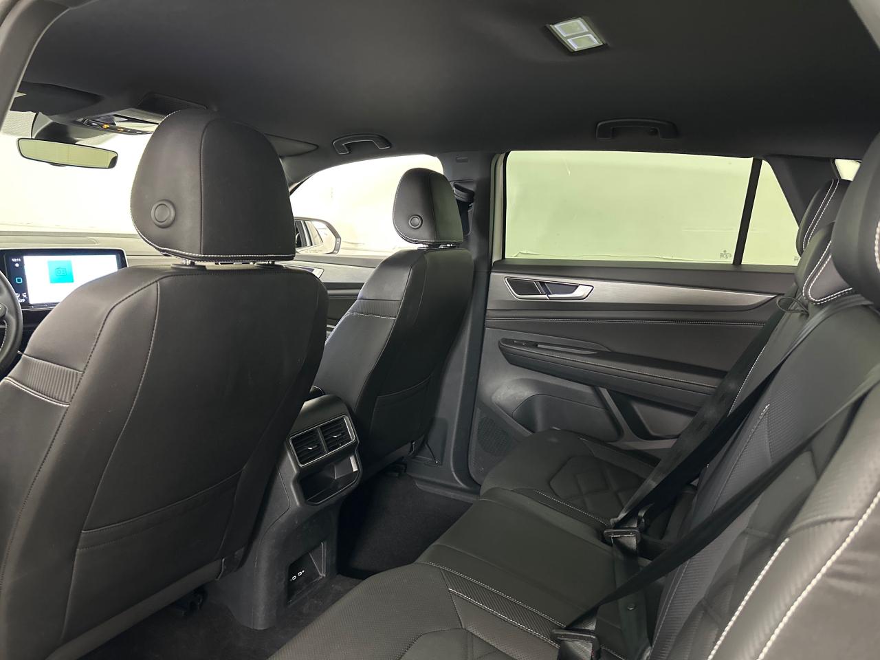 2025 Volkswagen Atlas Cross Sport 2.0 TSI Comfortline 4dr All-Wheel Drive 4MOTION Photo