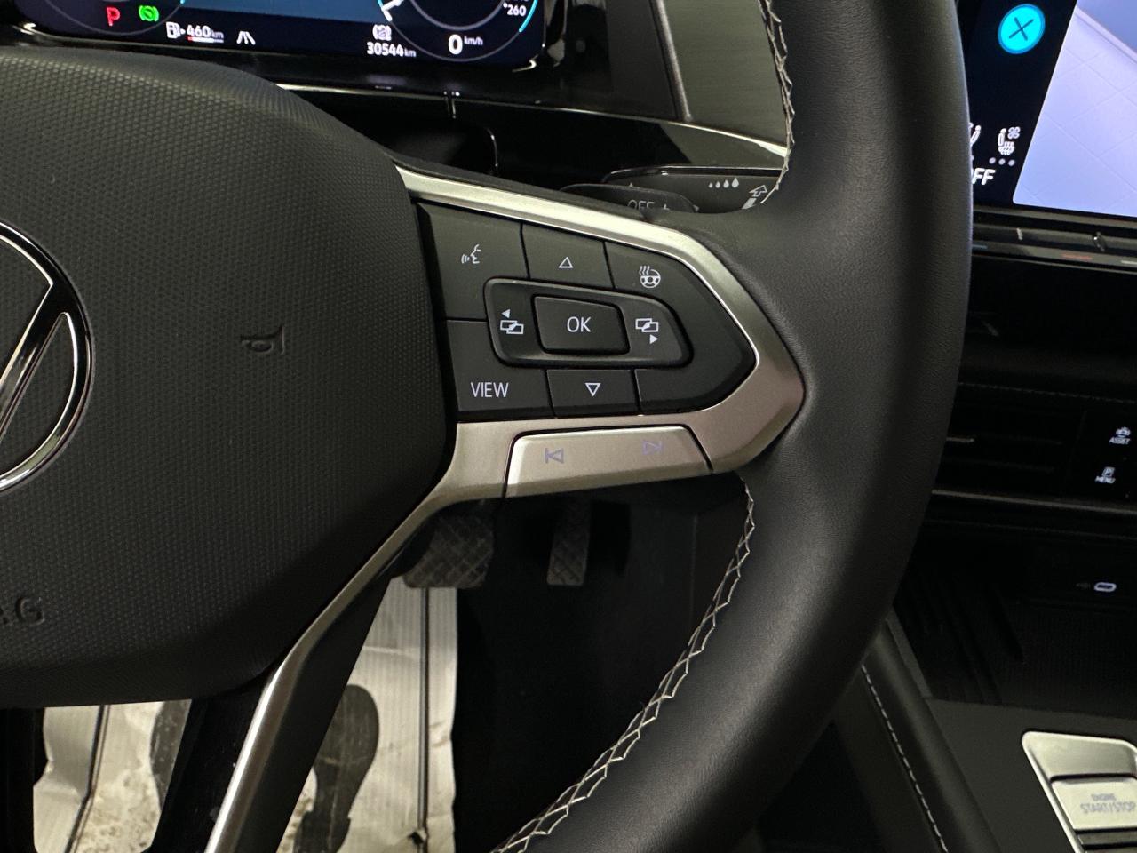 2025 Volkswagen Atlas Cross Sport 2.0 TSI Comfortline 4dr All-Wheel Drive 4MOTION Photo