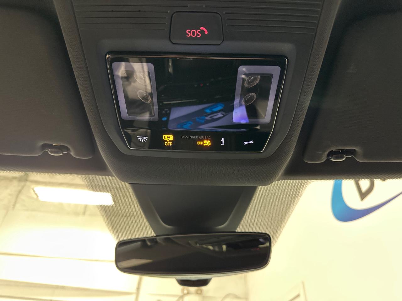 2025 Volkswagen Atlas Cross Sport 2.0 TSI Comfortline 4dr All-Wheel Drive 4MOTION Photo