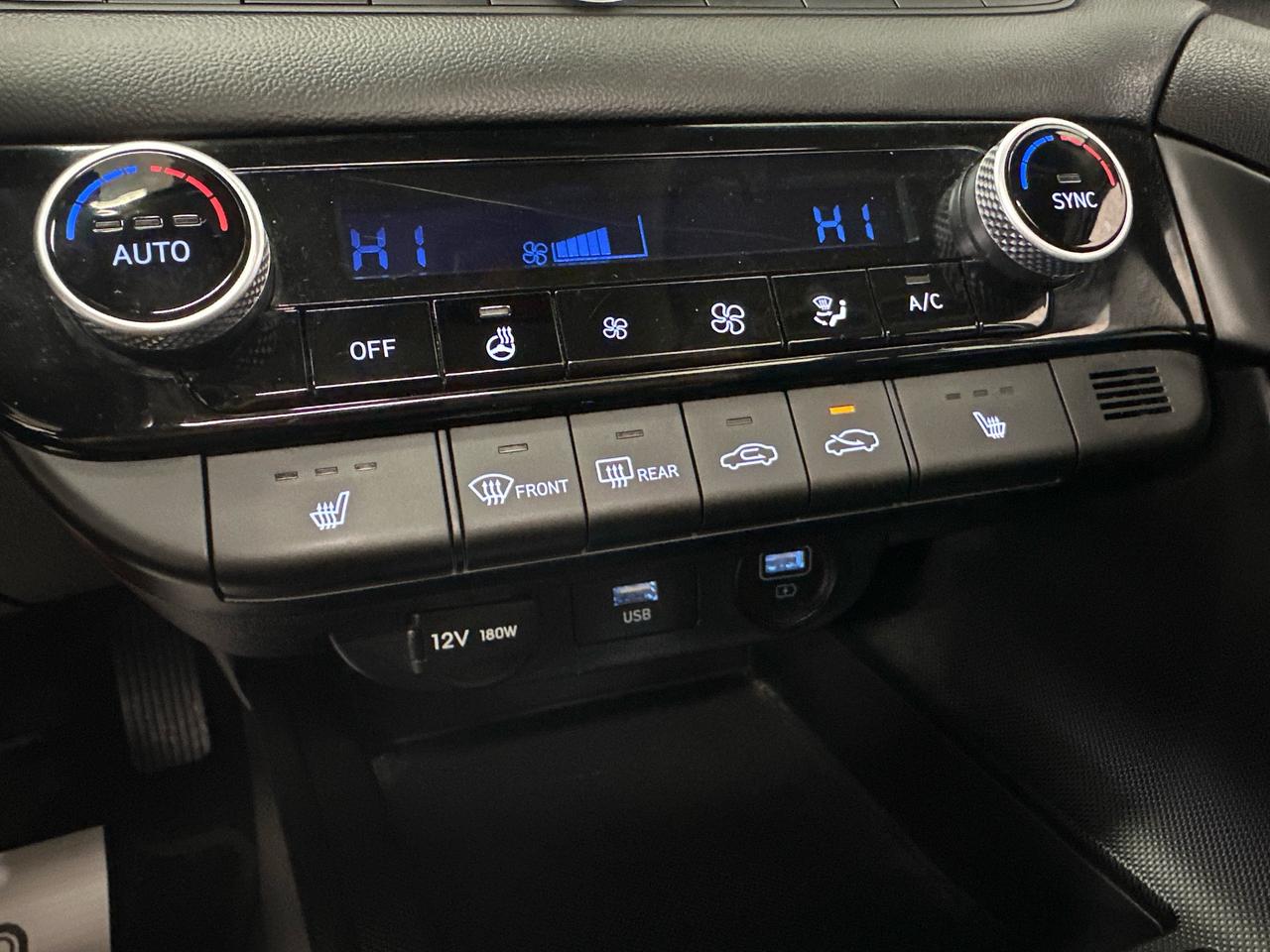 2023 Hyundai Elantra Preferred w/Tech Pkg 4dr Sedan Photo