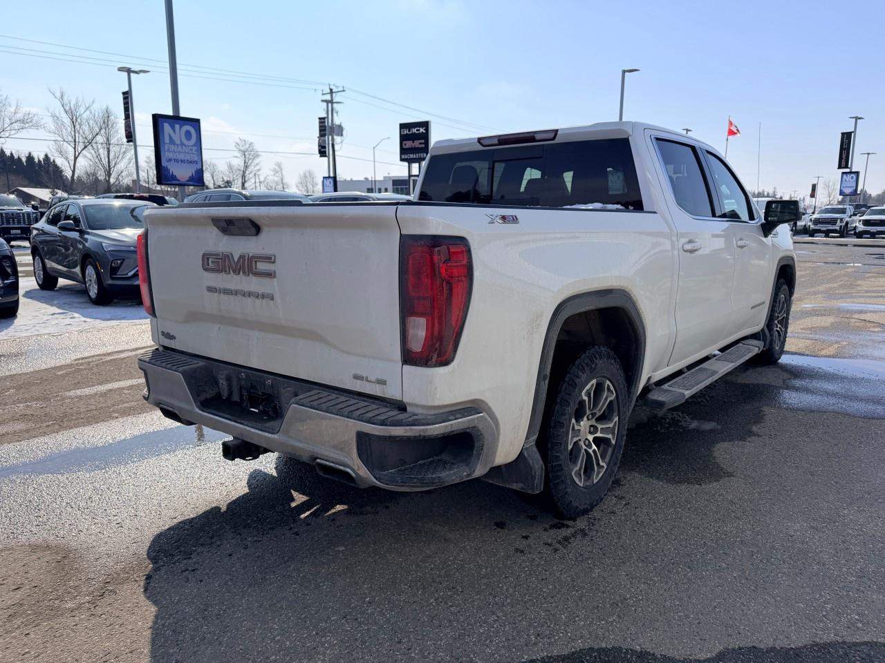 2019 GMC Sierra 1500 Crew Cab Short Box 4-Wheel Drive SLE Photo