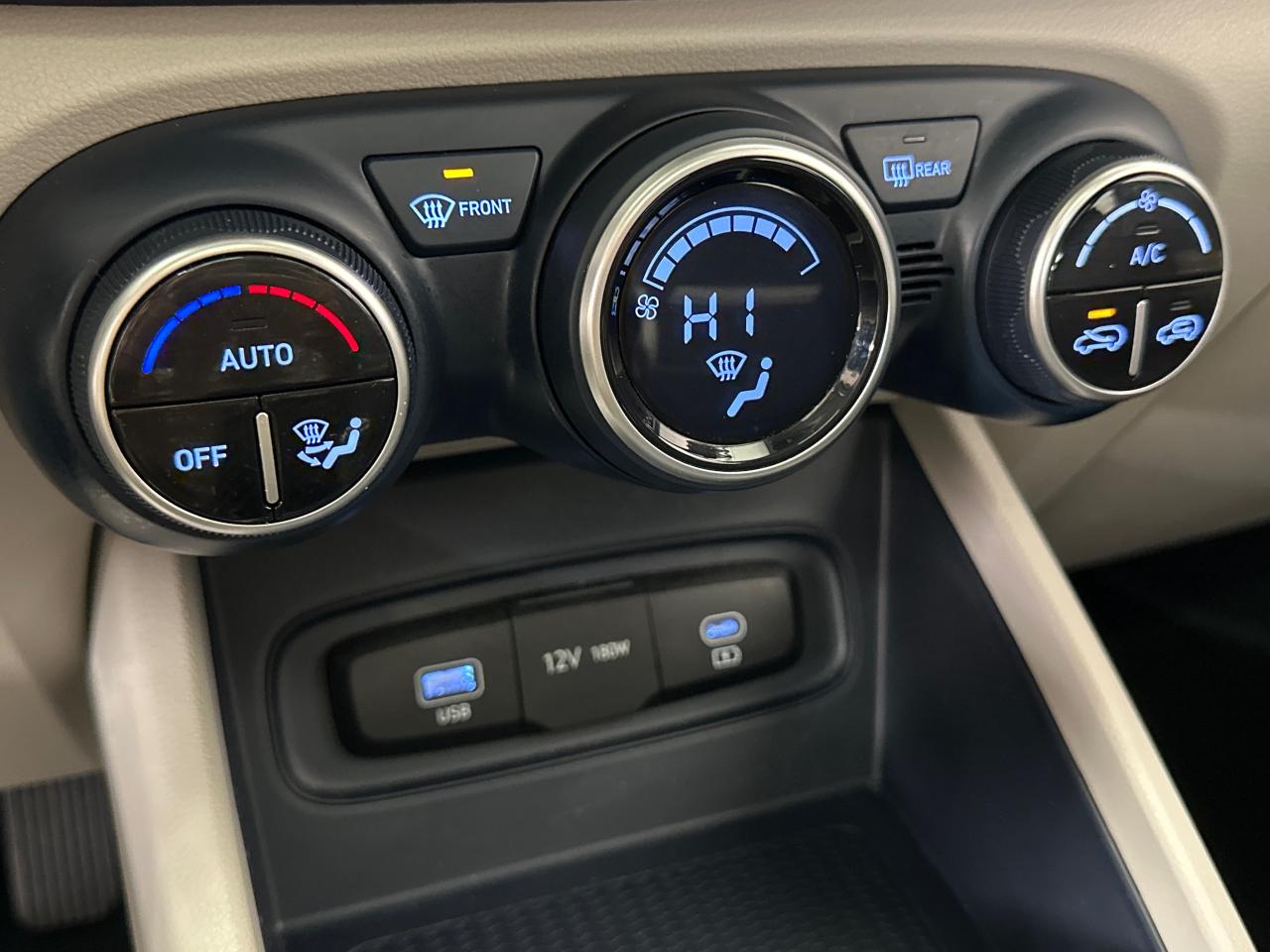 2024 Hyundai Venue Ultimate w/Denim Interior 4dr Front-Wheel Drive Photo