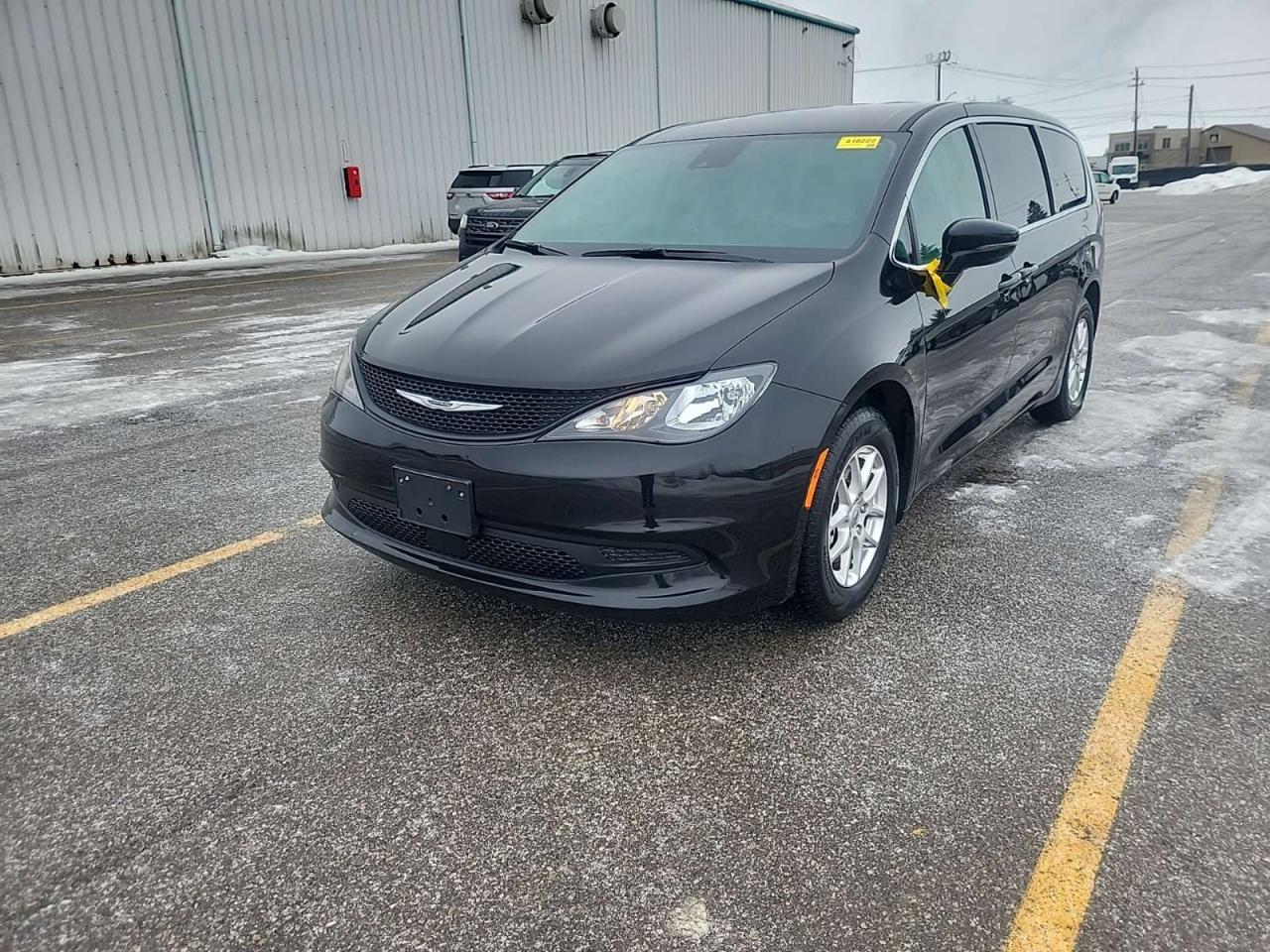 Used 2024 Chrysler Grand Caravan SXT Front-Wheel Drive Passenger Van for sale in Belleville, ON