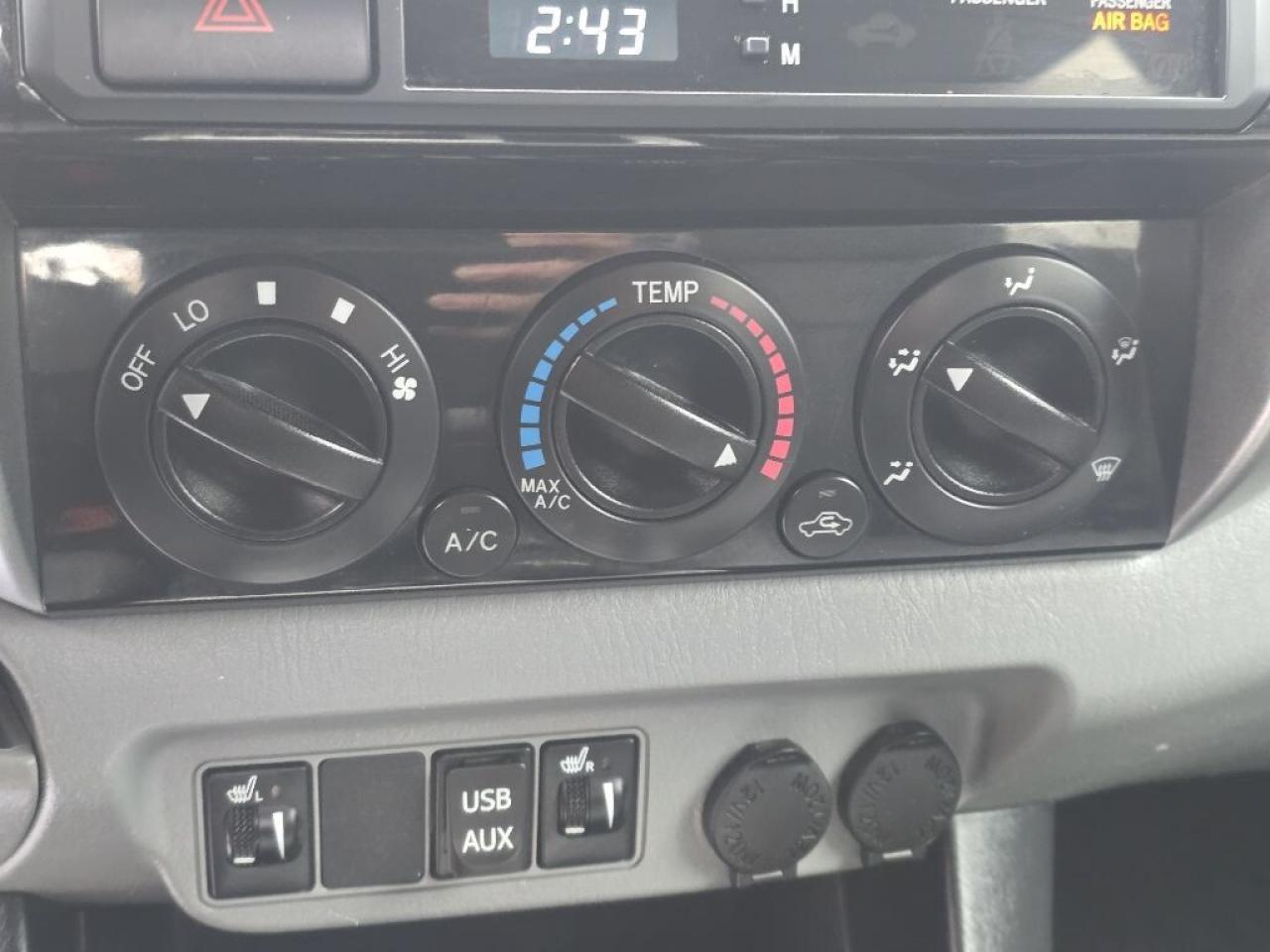 2013 Toyota Tacoma V6 4X4 Photo