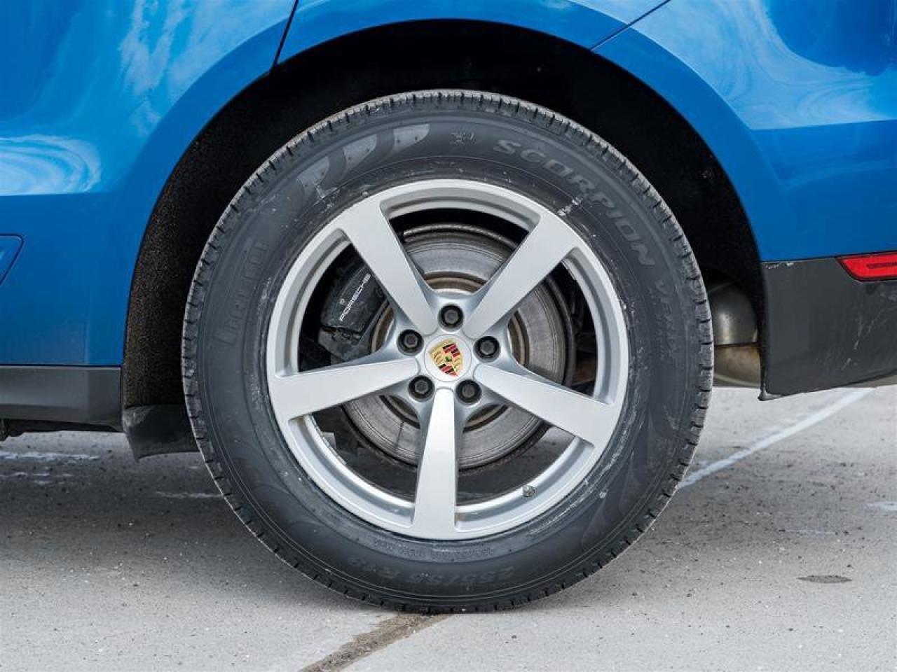 2020 Porsche Macan AWD CPO Surround View Thermally & Noise Insulated Photo