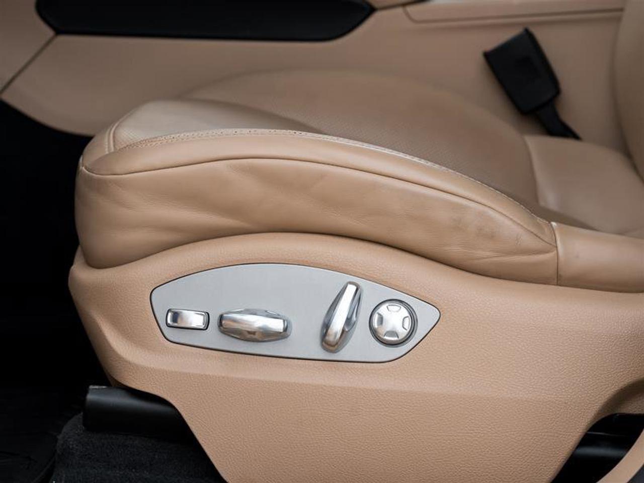 2020 Porsche Macan AWD CPO Surround View Thermally & Noise Insulated Photo