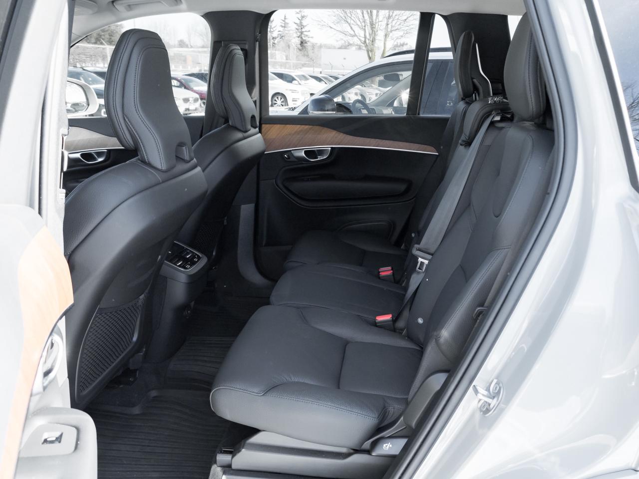 2024 Volvo XC90 B6 AWD 7-Seater  OFF LEASE  LOW MILEAGE  LIKE NEW Photo