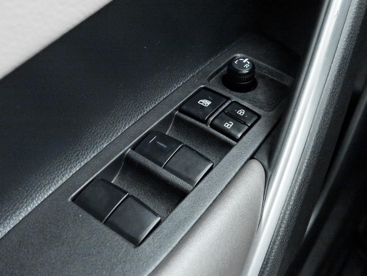 2022 Toyota Corolla Cross XLE AWD   FINANCE AS LOW AS 6.29% Photo