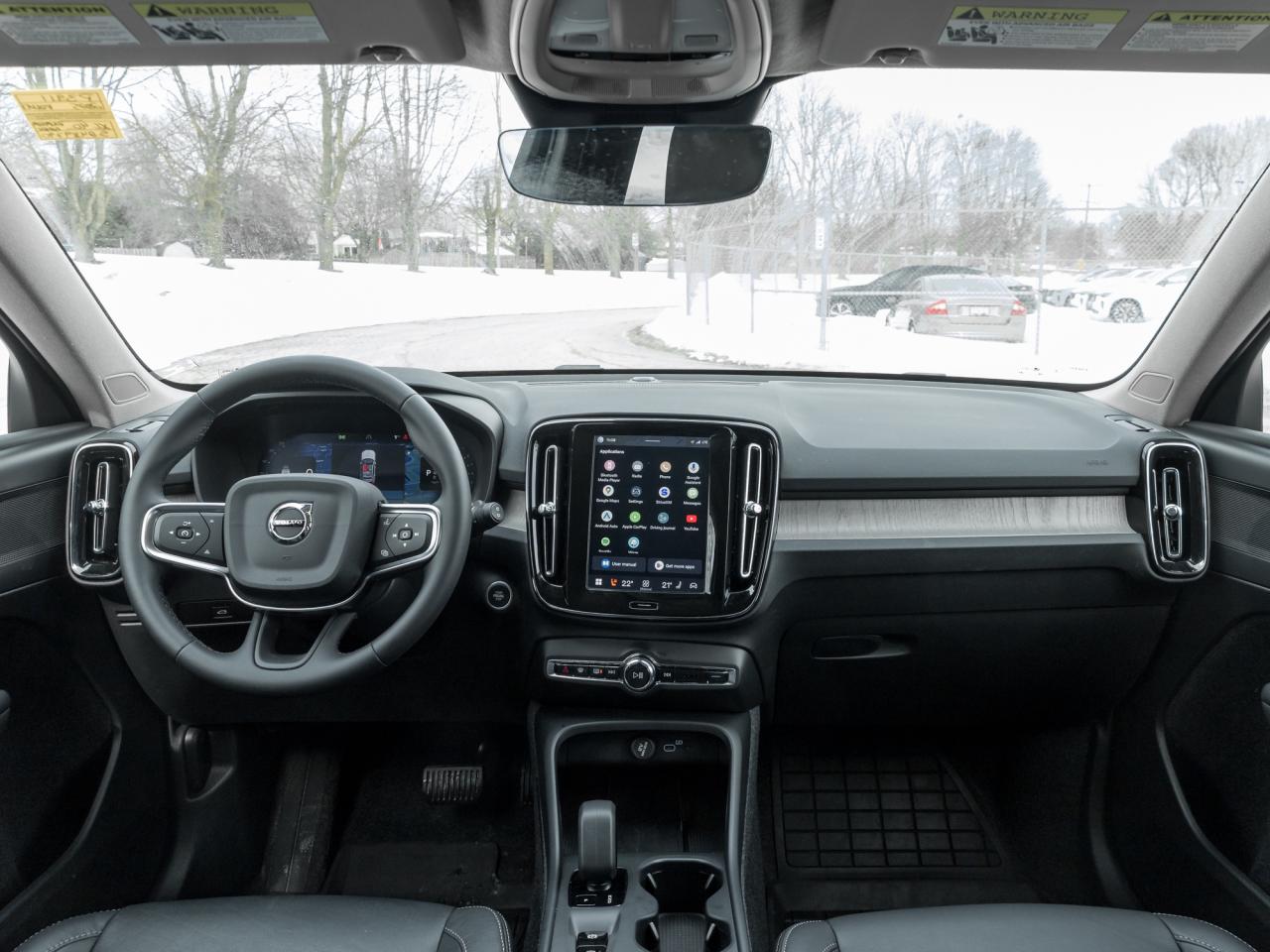 2025 Volvo XC40 B5 AWD Core Bright Theme  NONE DAILY RENTAL  CPO Photo