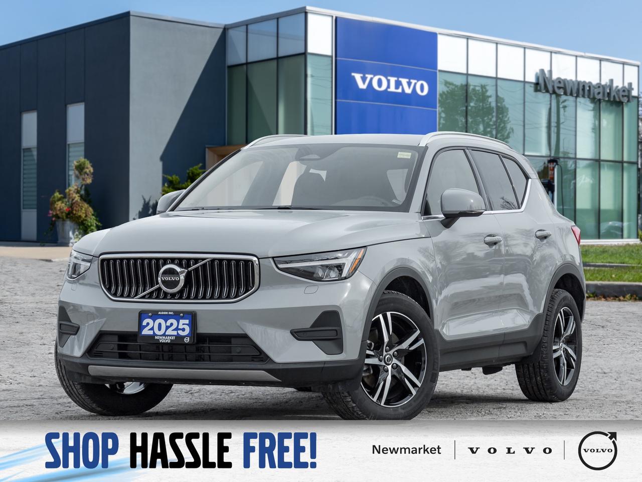 2025 Volvo XC40 B5 AWD Core Bright Theme  NONE DAILY RENTAL  CPO Photo