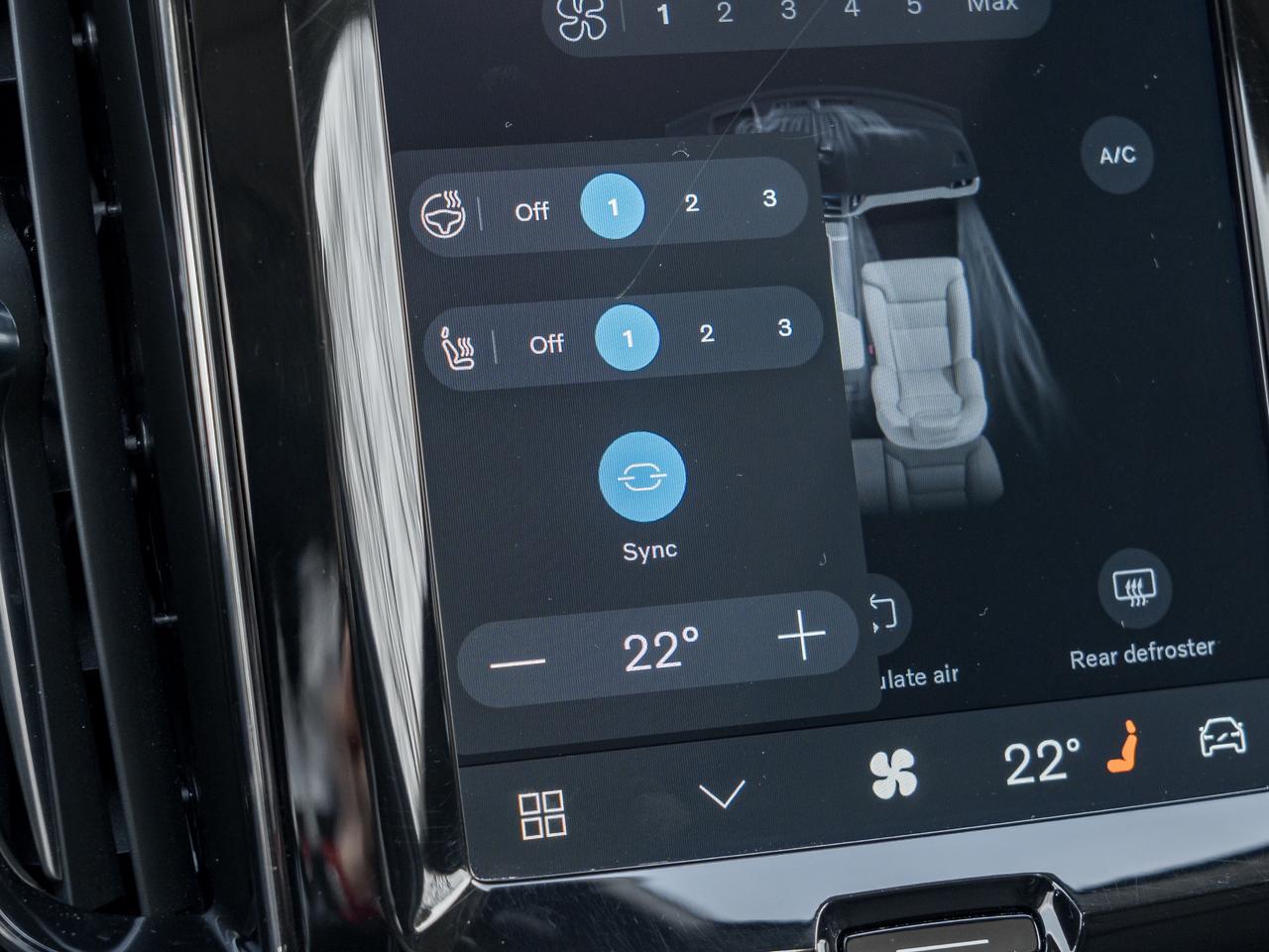 2025 Volvo XC60 Plug-In Hybrid T8 AWD PLUS  PLUG IN HYBRID  CPO RATE FROM 3.49%* Photo