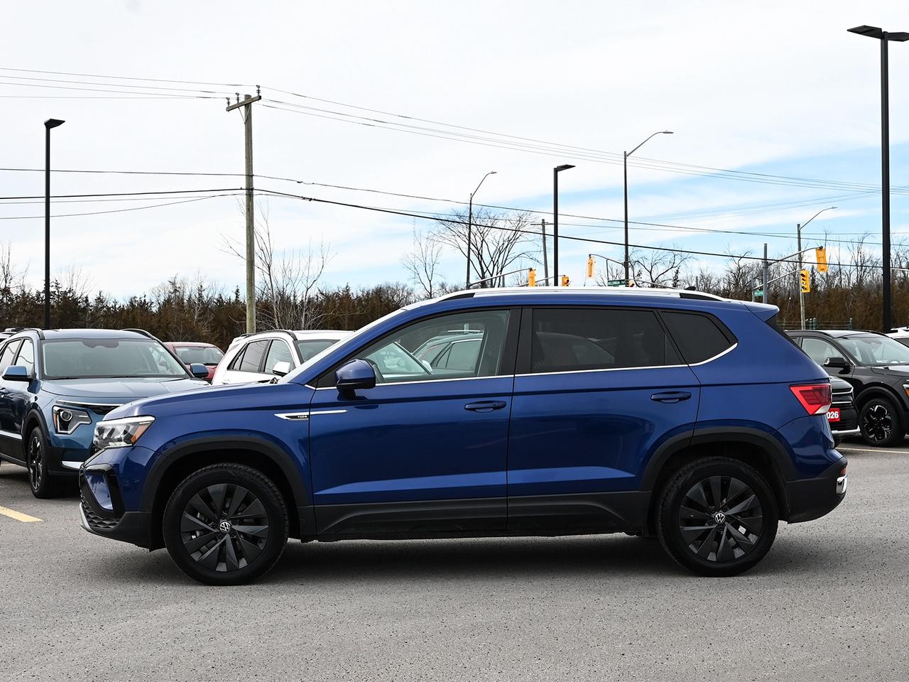2024 Volkswagen Taos Comfortline Sunroof Photo