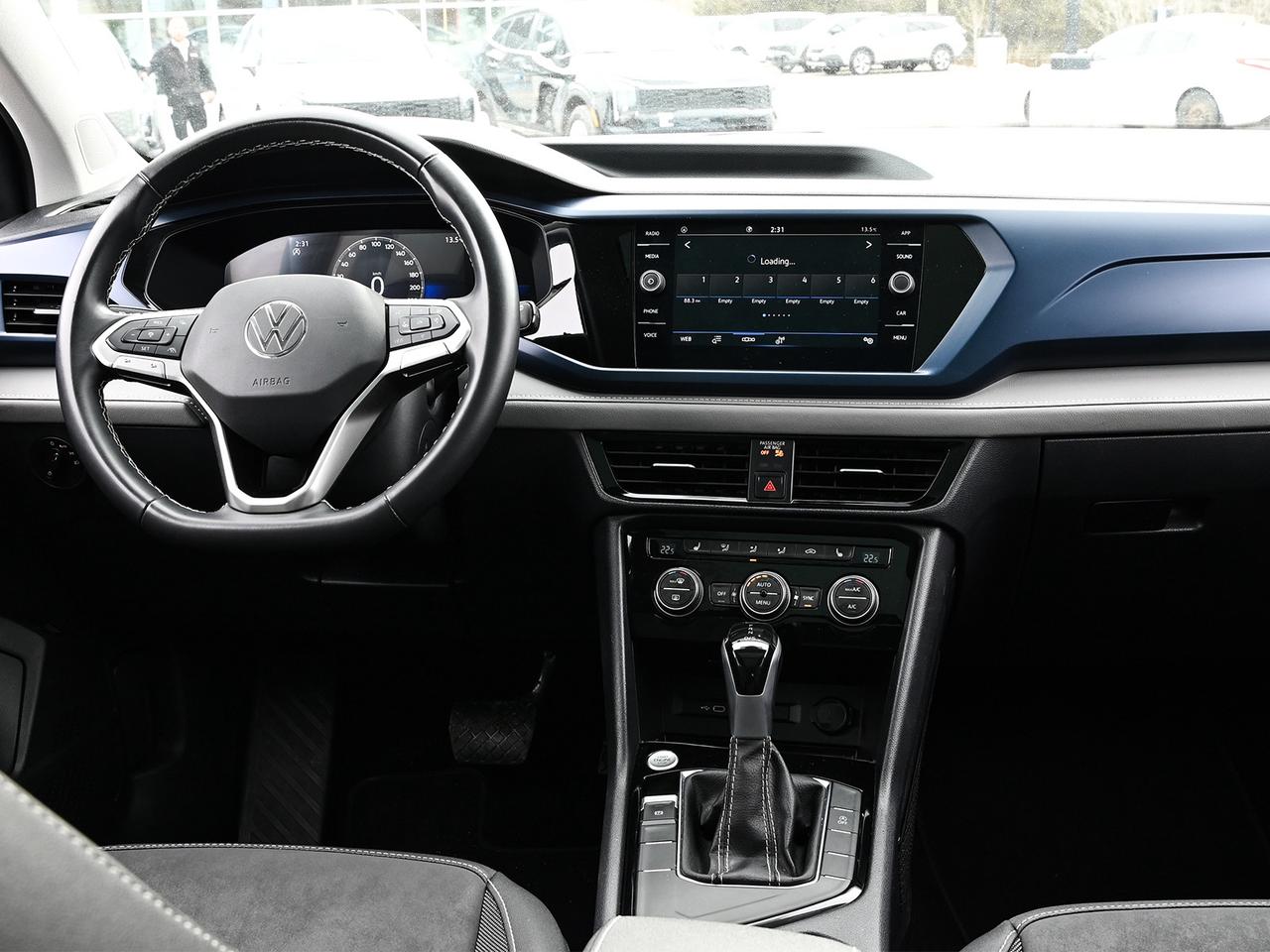 2024 Volkswagen Taos Comfortline Sunroof Photo