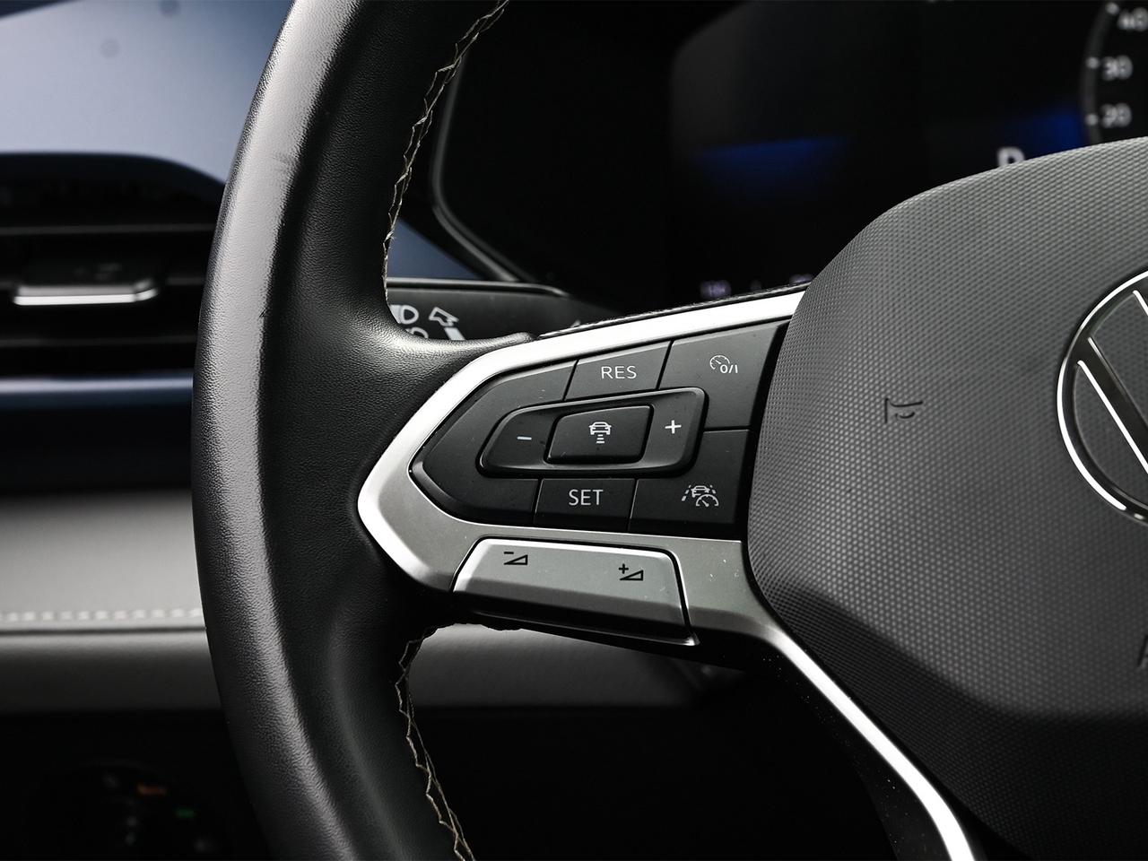 2024 Volkswagen Taos Comfortline Sunroof Photo